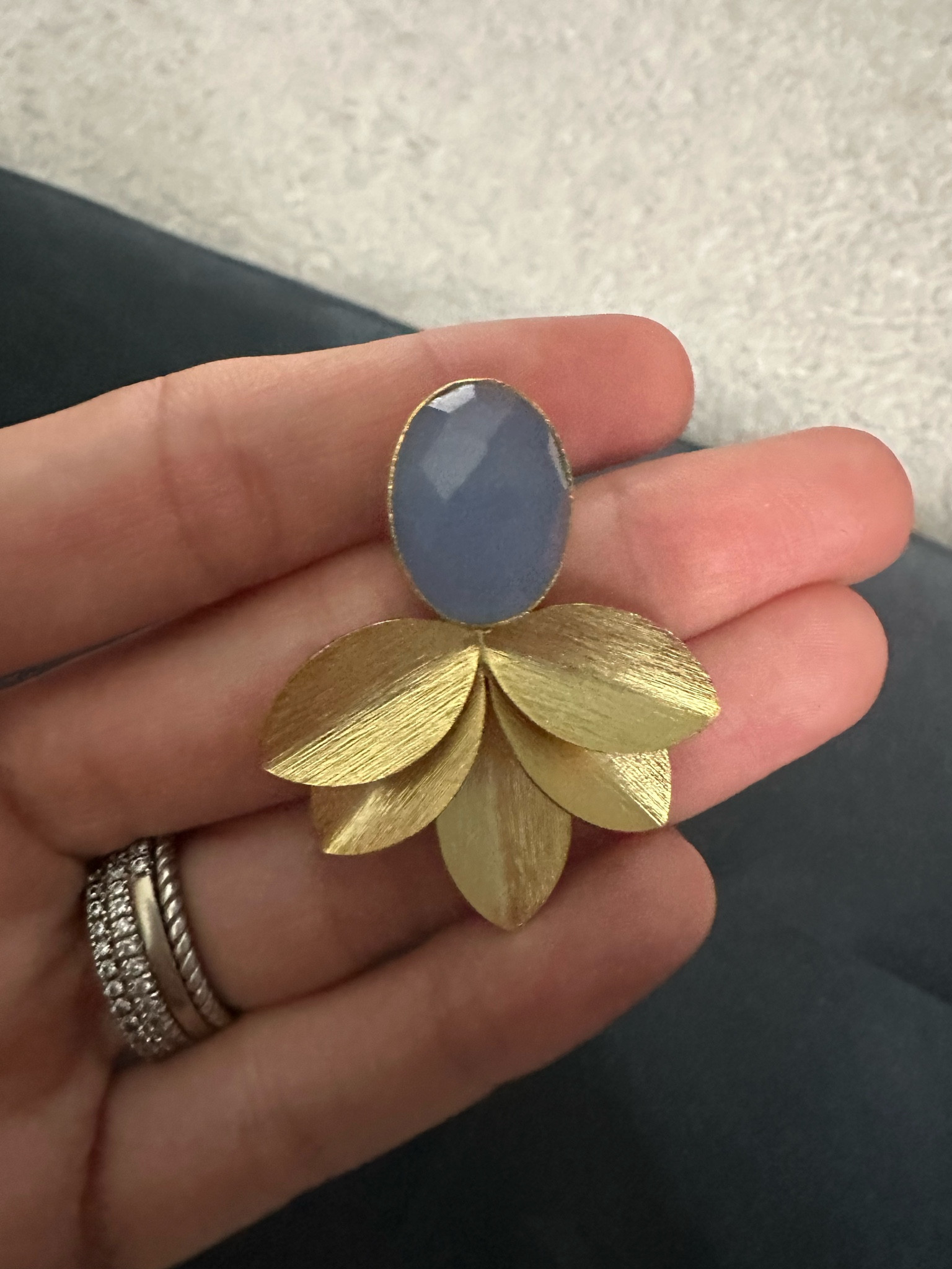 Blue and gold earrings
Grandmillennial earrings
Light blue earrings
Gold earrings


#LTKstyletip #LTKfindsunder50