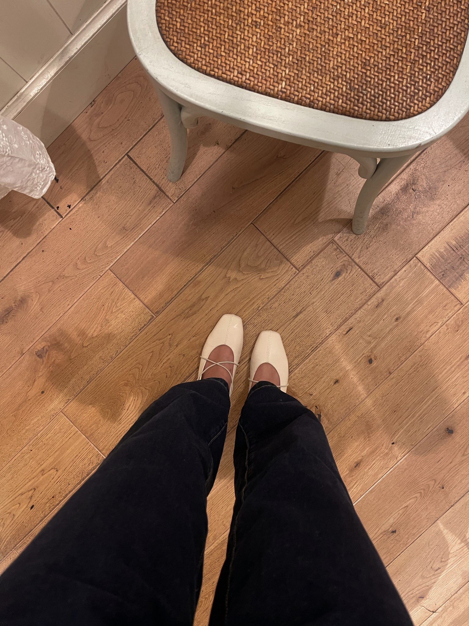 Although I love wearing my heels, I have to say that a classic ballet flat is making its way back into my closet 🤍

I love how it’s both comfortable and versatile - from denim jeans to spring dresses - at the same time. 

#LTKootd #LTKWorkwear #LTKdayinmylife