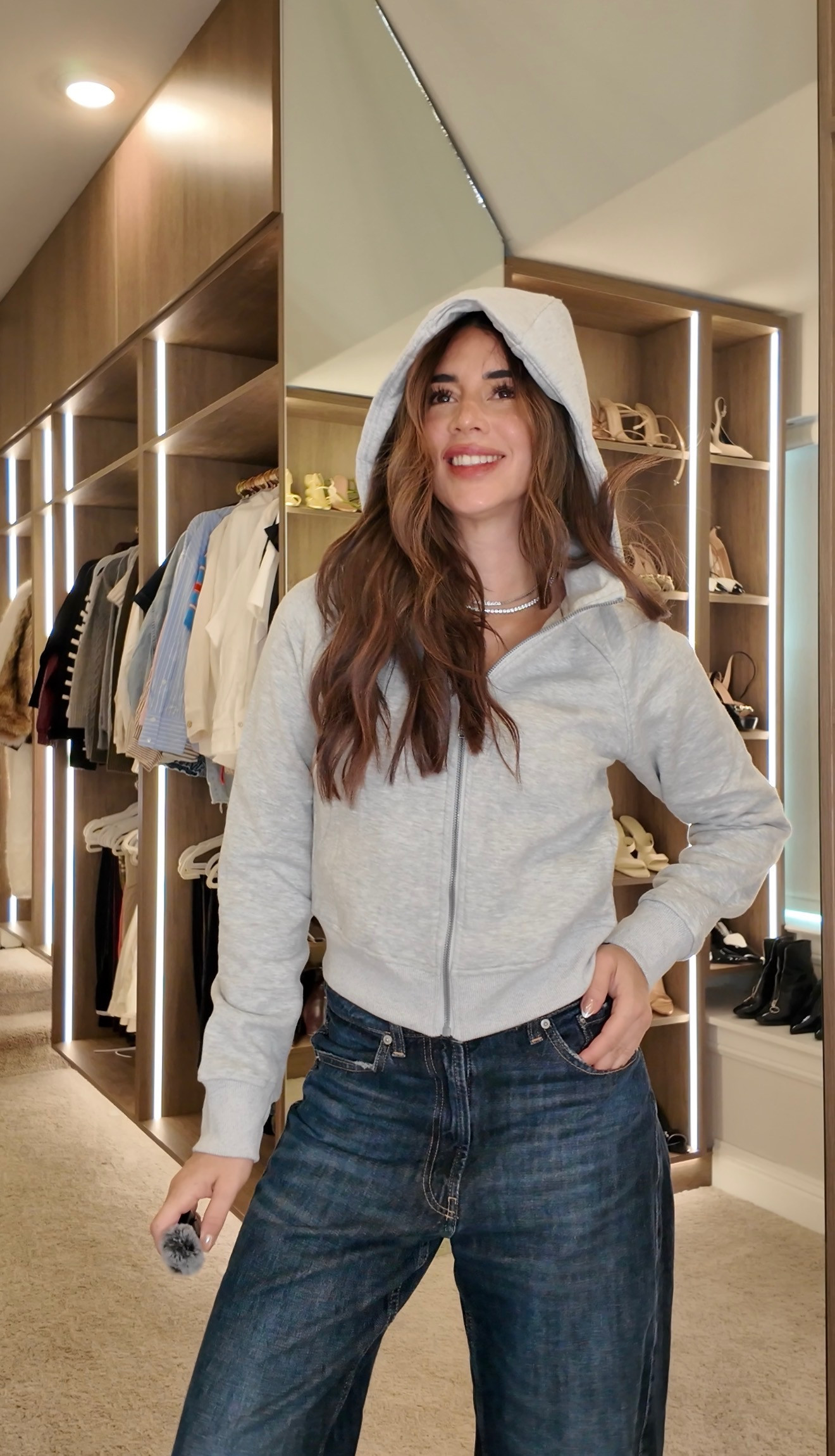 Simple layers, timeless denim, and all the cozy vibes. 

#LTKfinds #LTKfashion #offdutylook #wardrobebasics #cozystyle 

 #LTKdayinmylife #LTKootd #LTKmomlife