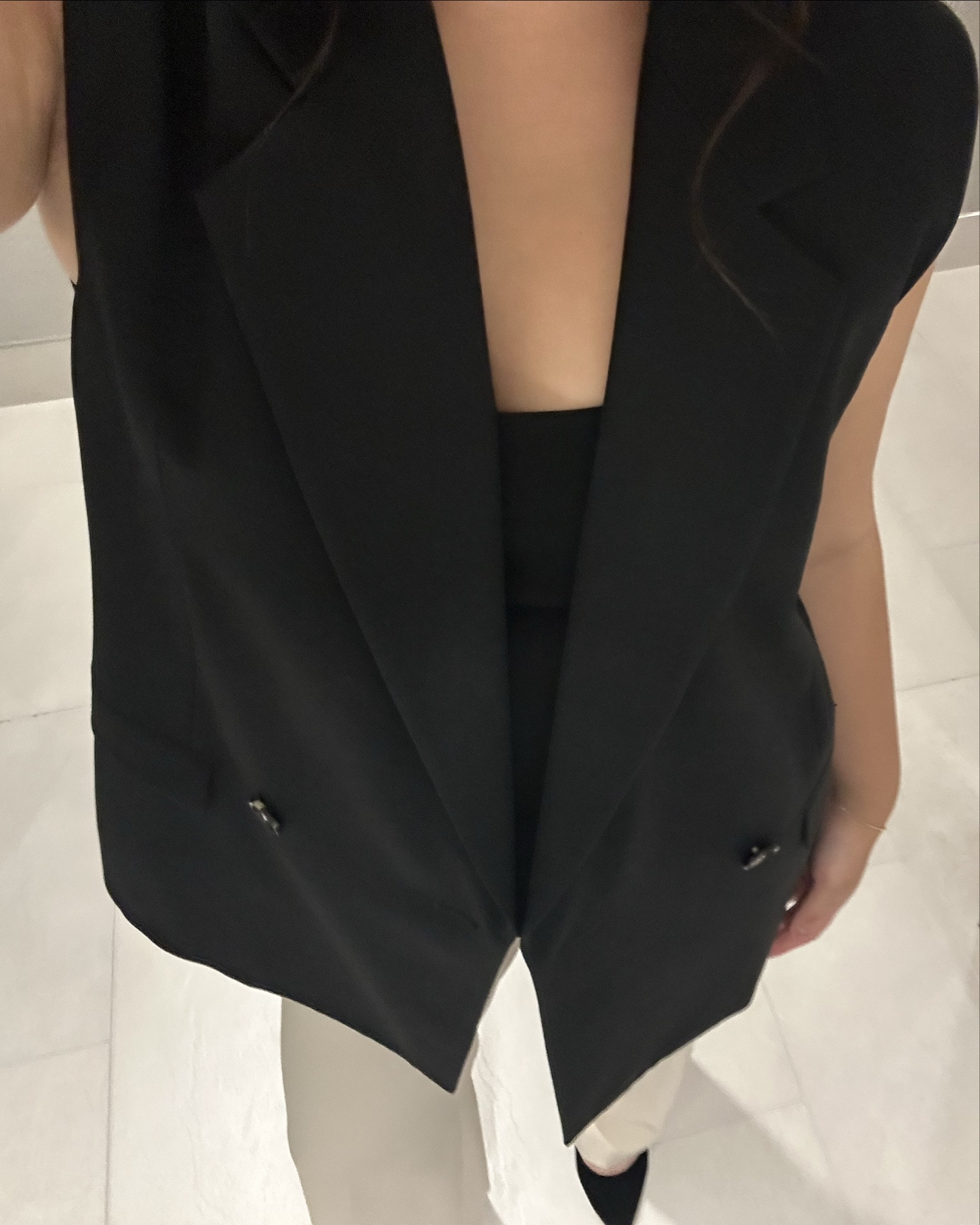 queen of biz cashhh

obsessed with this best from reiss london which i got when i was actually in london (how lit!). LOL pants are beige from WHBM and also a staple. heels are marc jacobs!

xoxo, jo

#LTKWorkwear