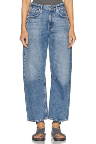 Citizens of Humanity Miro Relaxed Wide Leg Jeans in Pacifica - Denim-Medium. Size 32 (also in 23, 24, 25, 26, 27, 28, 29, 30, 31, 34). | FWRD 