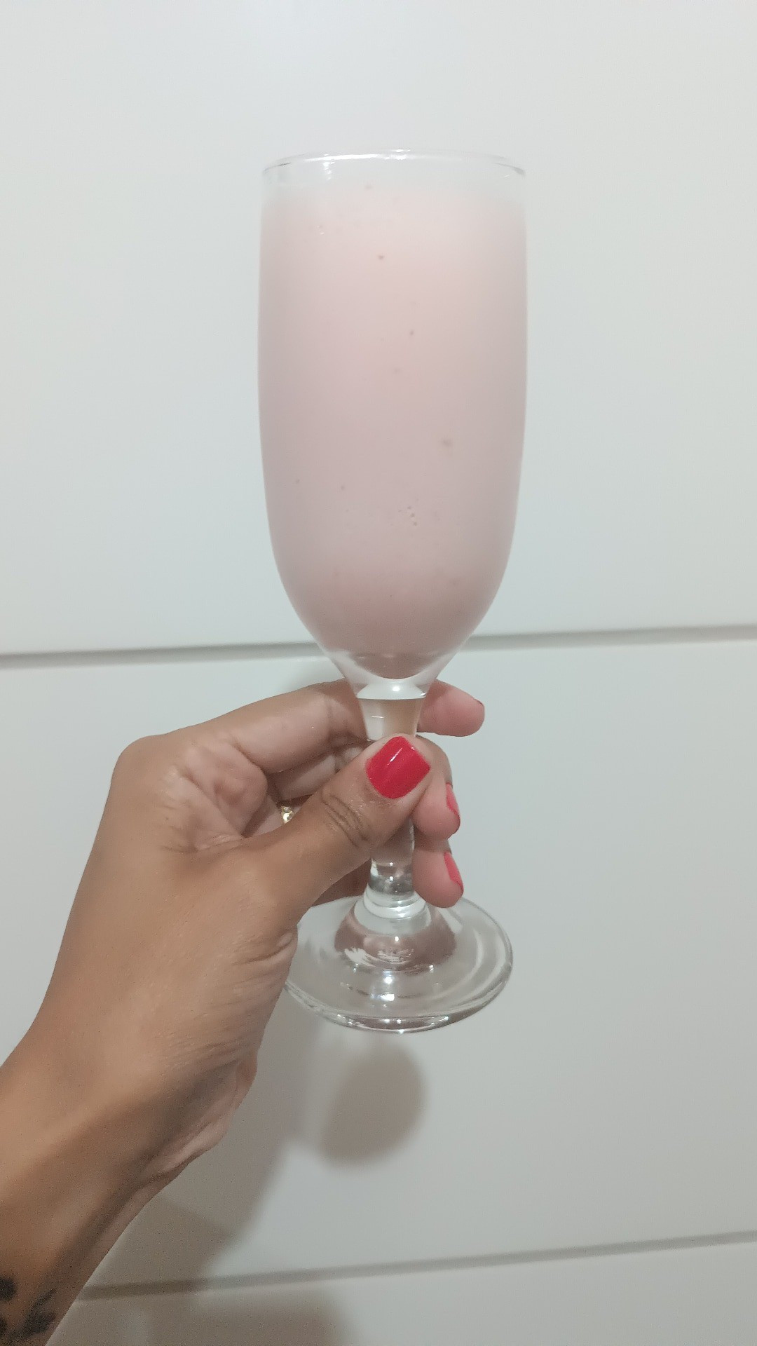 Para finalizar o domingo uma batidinha de espumante com morango.

#LTKbrasil #LTKhome