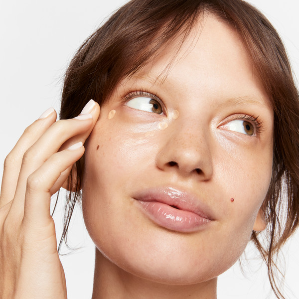 With BLURSYSTEM-5 & Hyaluronic Acid (Light) | Beauty Pie (US)