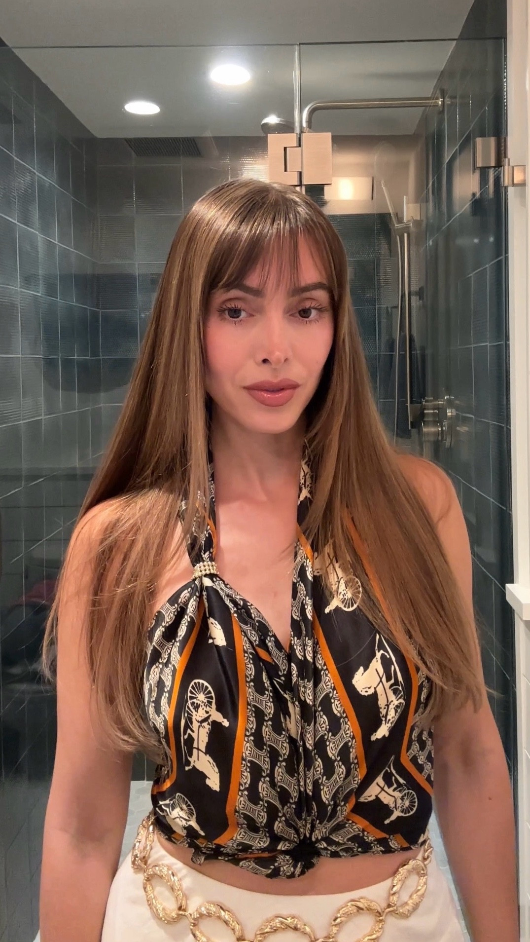 I went from relying on extensions to finally loving my natural, fine hair — and here’s exactly how I did it:

First, I went back to my natural color and stopped constant dyeing. That alone made my hair so much stronger.

I also stopped getting layers. On fine hair, layers just made my ends look thin and stringy. Keeping my hair one length has helped it look much fuller.

Then I focused on small, consistent habits:
• Using a moisturizing hair mask once a week (I love Gisou)
• Trimming my ends every 8 weeks with professional shears
• Never skipping a leave-in moisturizing conditioner

Additional fine-hair tips that made a big difference:
• Avoiding heavy products that weigh hair down — lightweight formulas work best
• Letting my hair air-dry halfway before blow drying to minimize heat damage
• Using a wide-tooth comb on wet hair to prevent breakage
• Adding more protein and omega-3s to my diet for growth and strength

These small changes completely transformed my fine hair — now it feels fuller, stronger, and healthier than ever.

Save this post if you’re on your own fine hair journey.