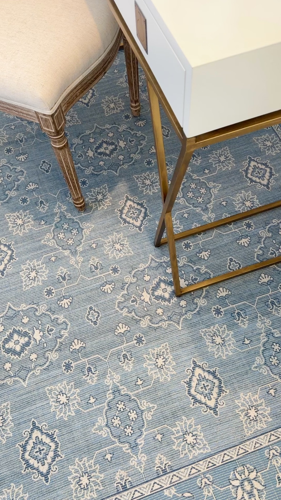 Affordable blue rug, no pile great for heavy traffic areas 