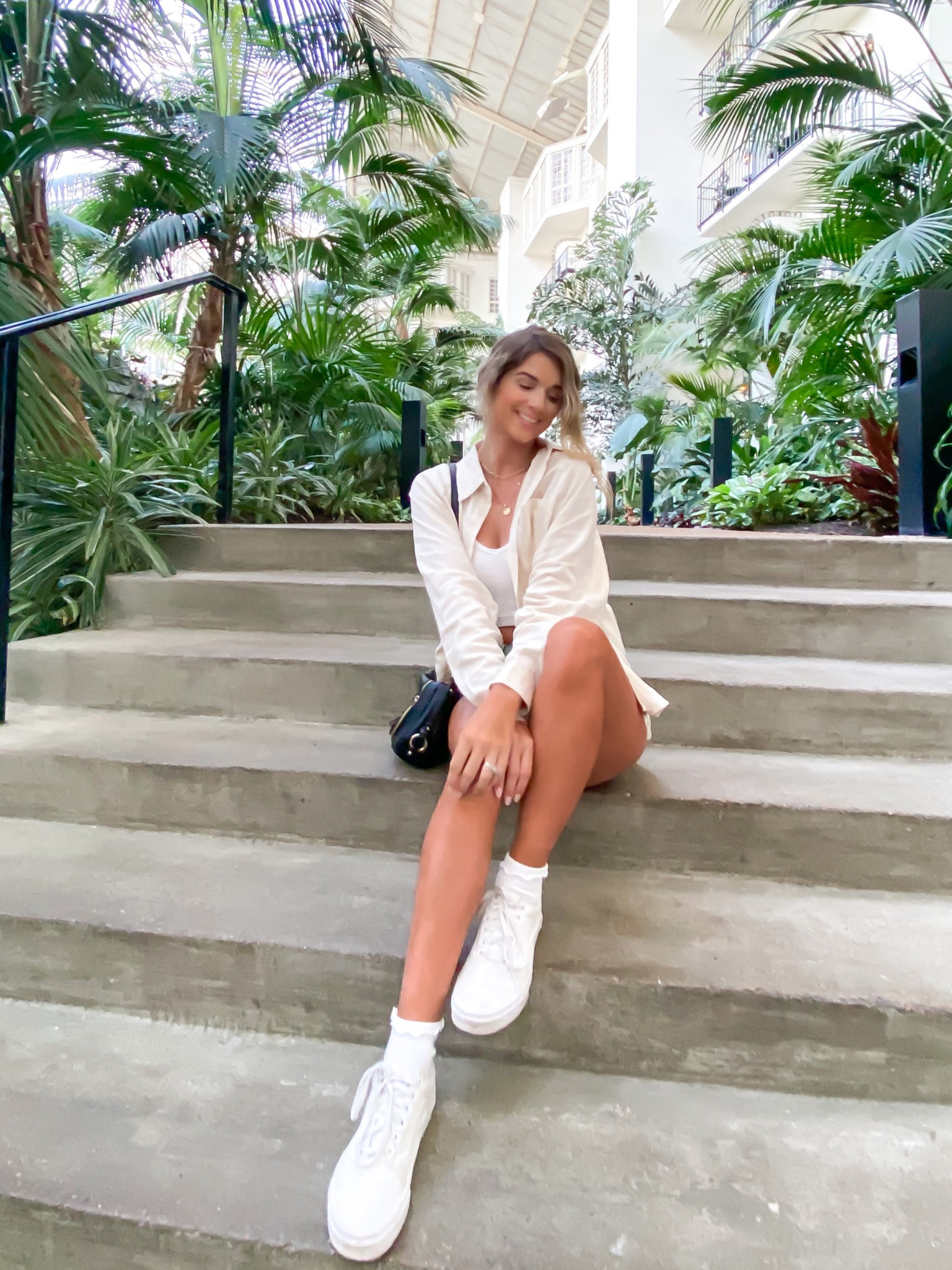 Nashville outfit, button down, comfy outfit, casual outfit, fall outfit 

#LTKunder100