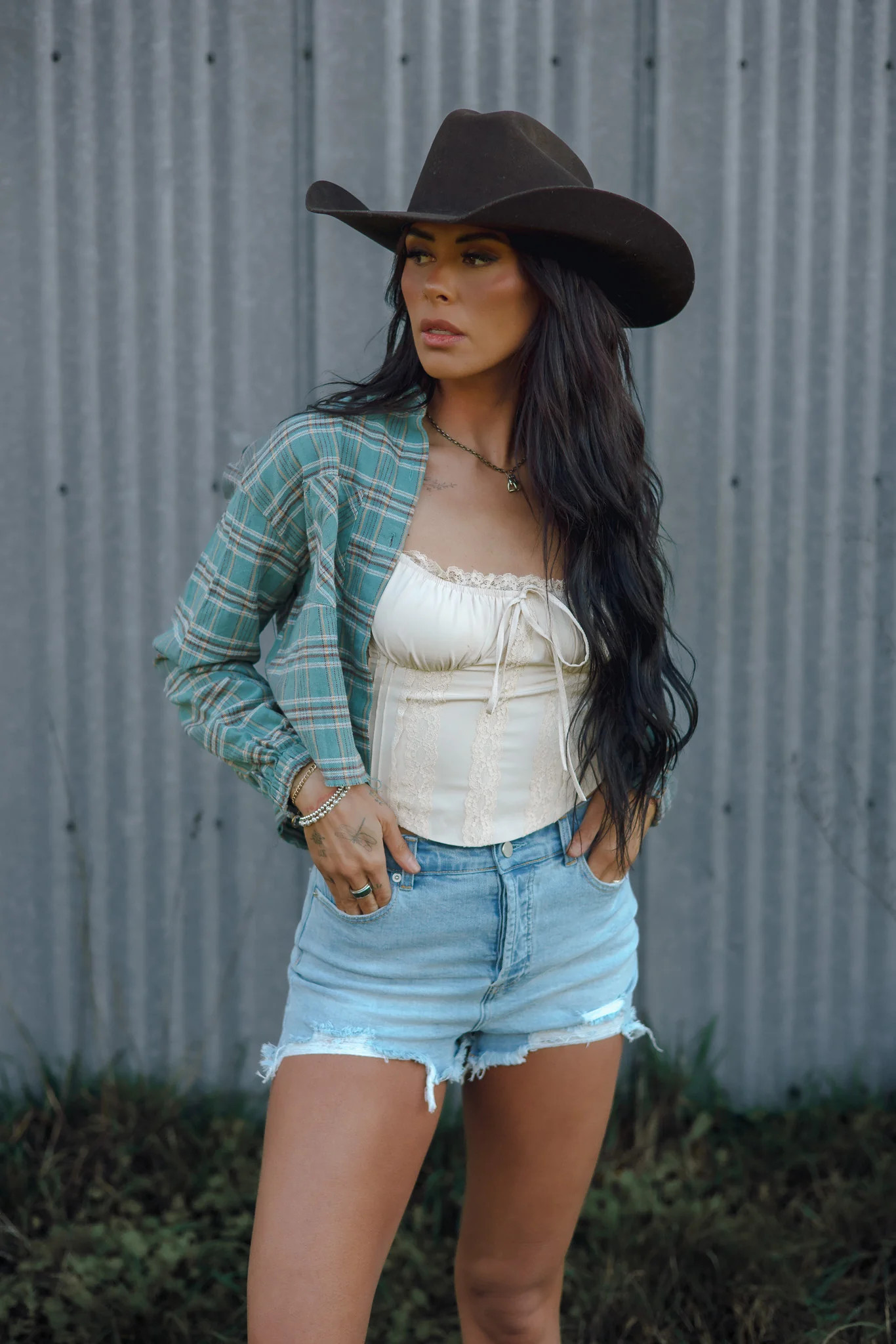 Saylor Distressed Denim Shorts - Light Wash | Willow Boutique