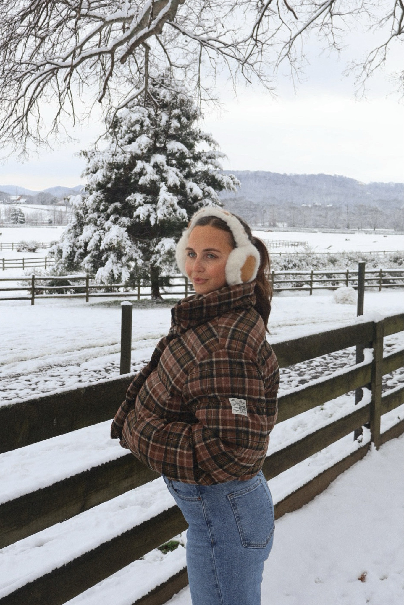 snow day outfit ❄️🤎

#LTKSeasonal #LTKFindsUnder100 #LTKStyleTip