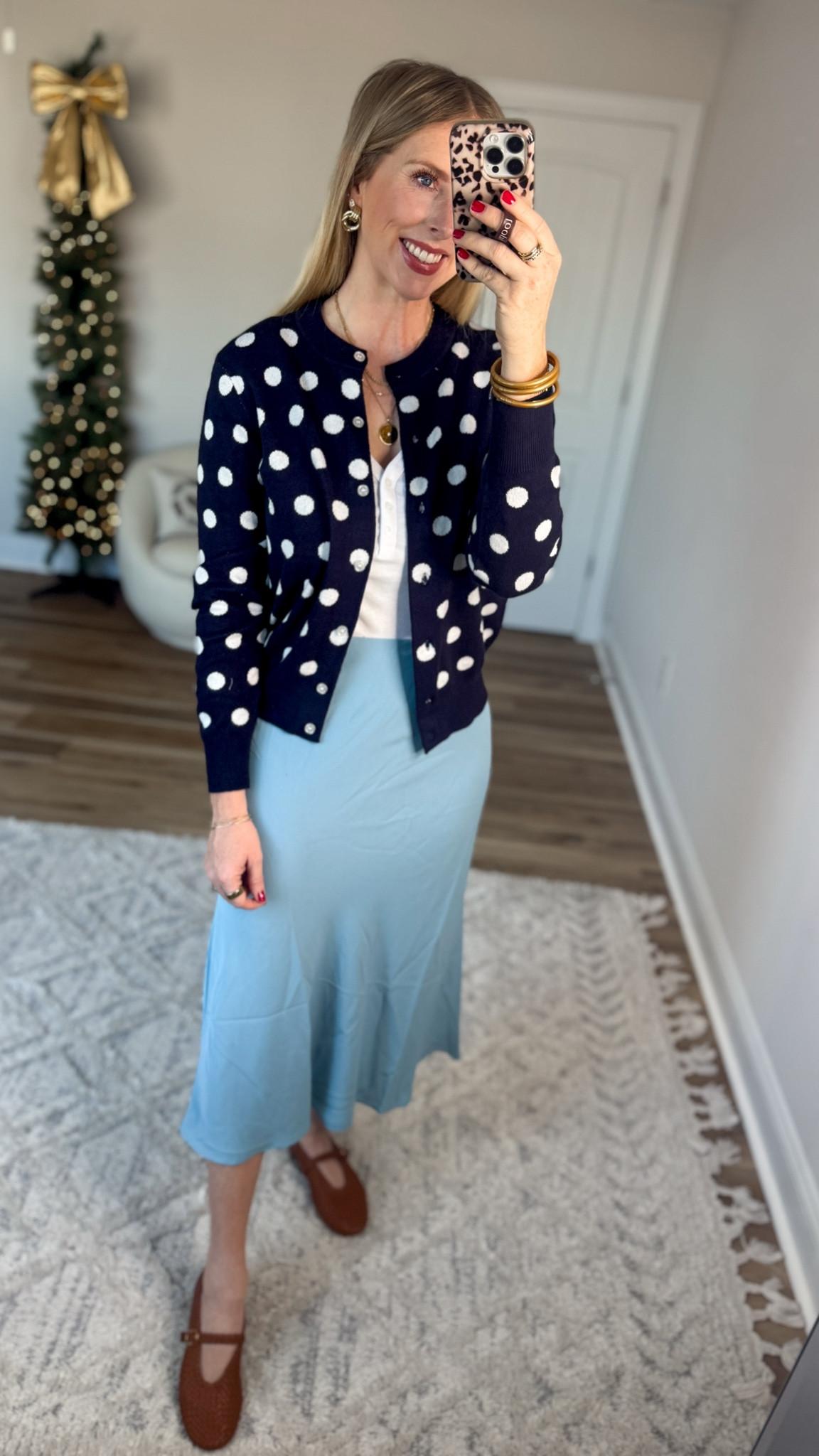 Daily try on, Walmart outfit, Walmart fashion, Walmart try on,
Polka dot cardigan, time and tru

Small 

#LTKFindsUnder50 #LTKootd #LTKWorkwear