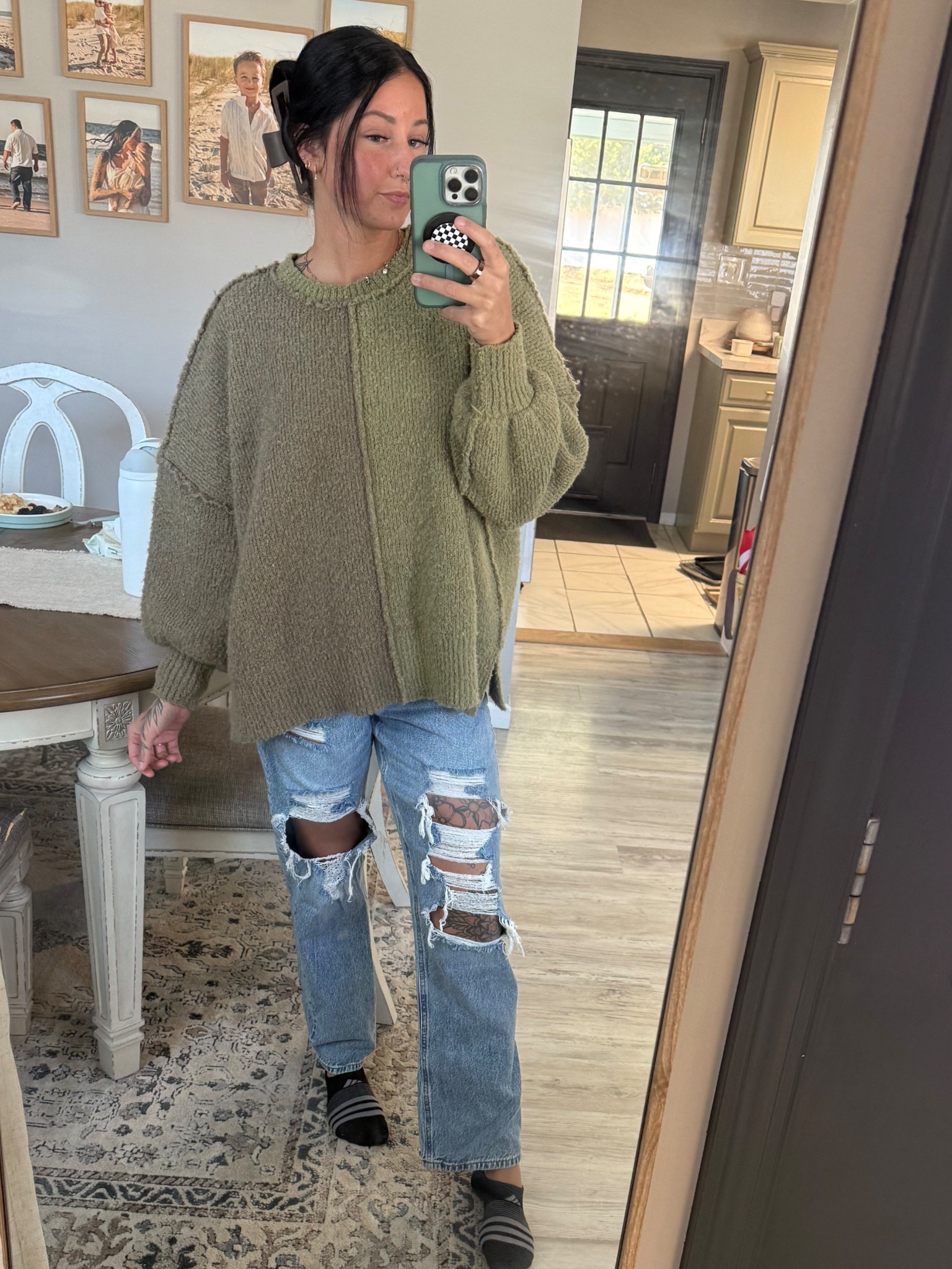  wearing a size small ! extremely oversized!🫶🏼code haileyj20 saves you $$$ at checkout
@Three Bird Nest 