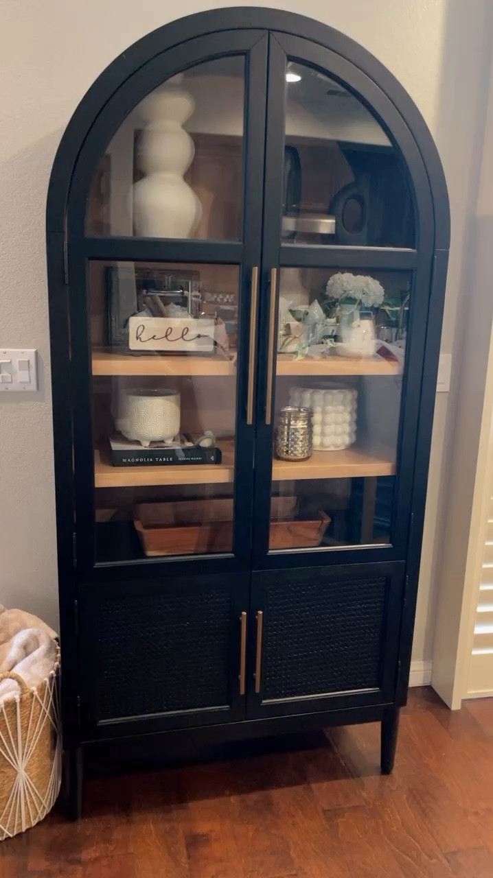 Bookcase styling update

I love this look for less case that I got a while back @samsclub it was such a good find and thousands less than other I searched for 
Can't link everything I have in here but hoping to inspire your inner designer


#samsclun #styling #bookcase #spookyseason #update #halloween

#LTKHalloween #LTKSeasonal #LTKHome