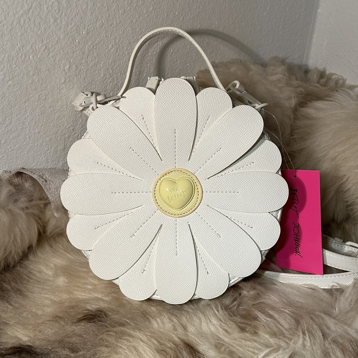 NWT Betsey Johnson XO Petal Daisy Crossbody - White | eBay US