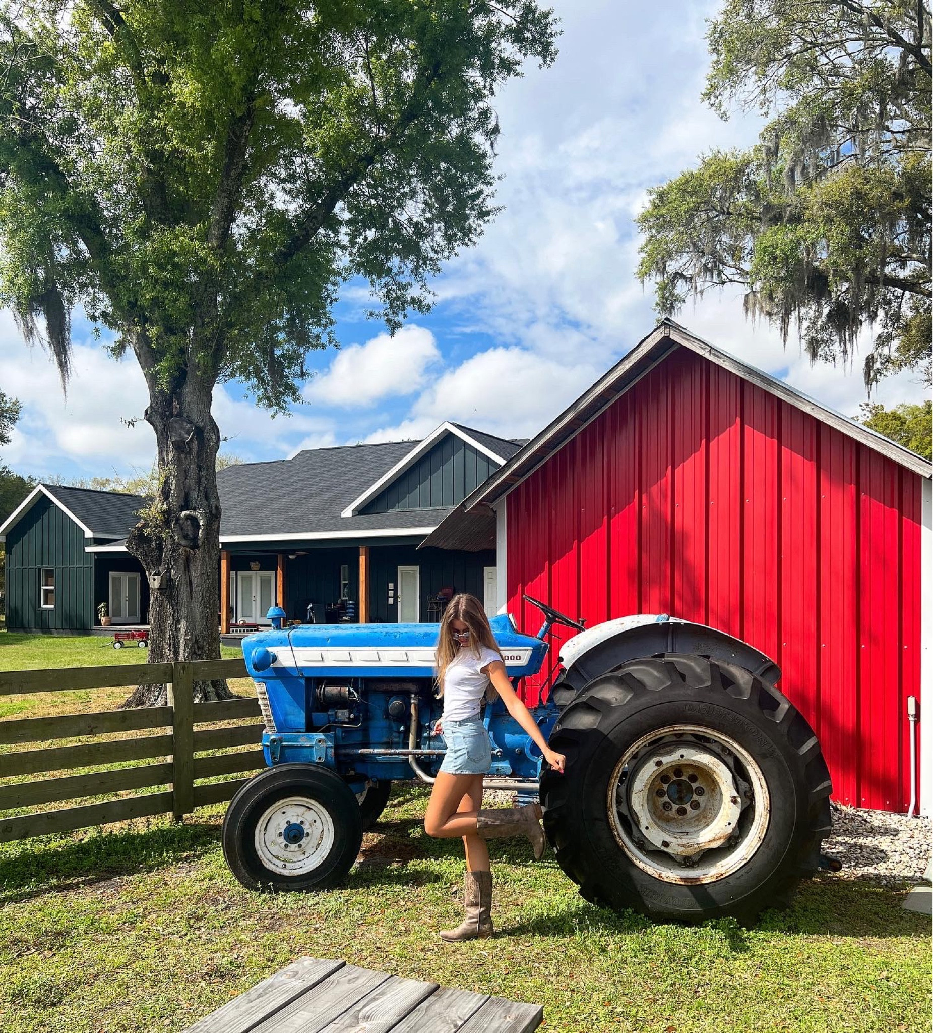 my version of farm girl. top is from brandy & skirt is from edikted (size small) 🤠

#LTKstyletip