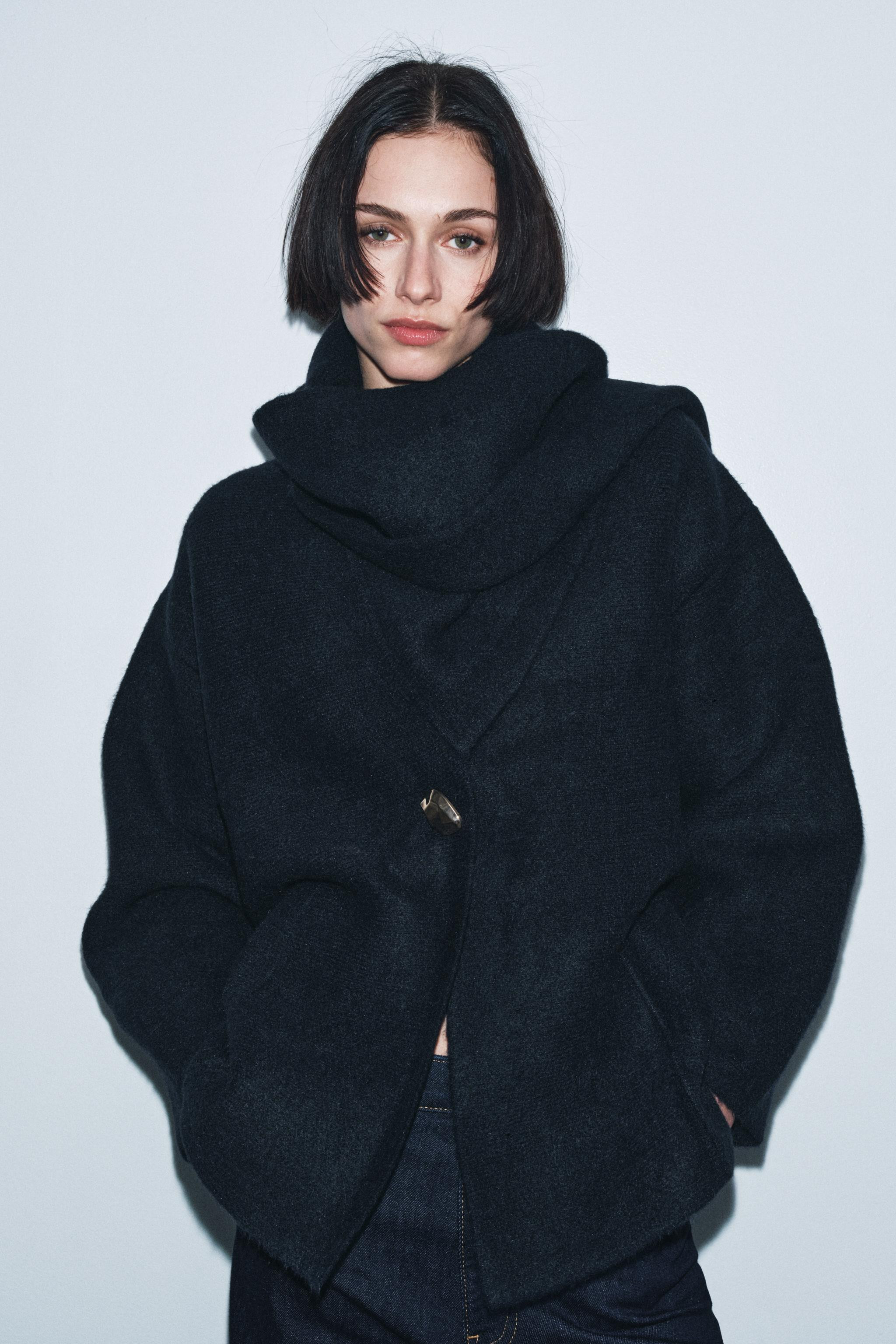 KURZER STRICKMANTEL MIT SCHAL | Zara DE