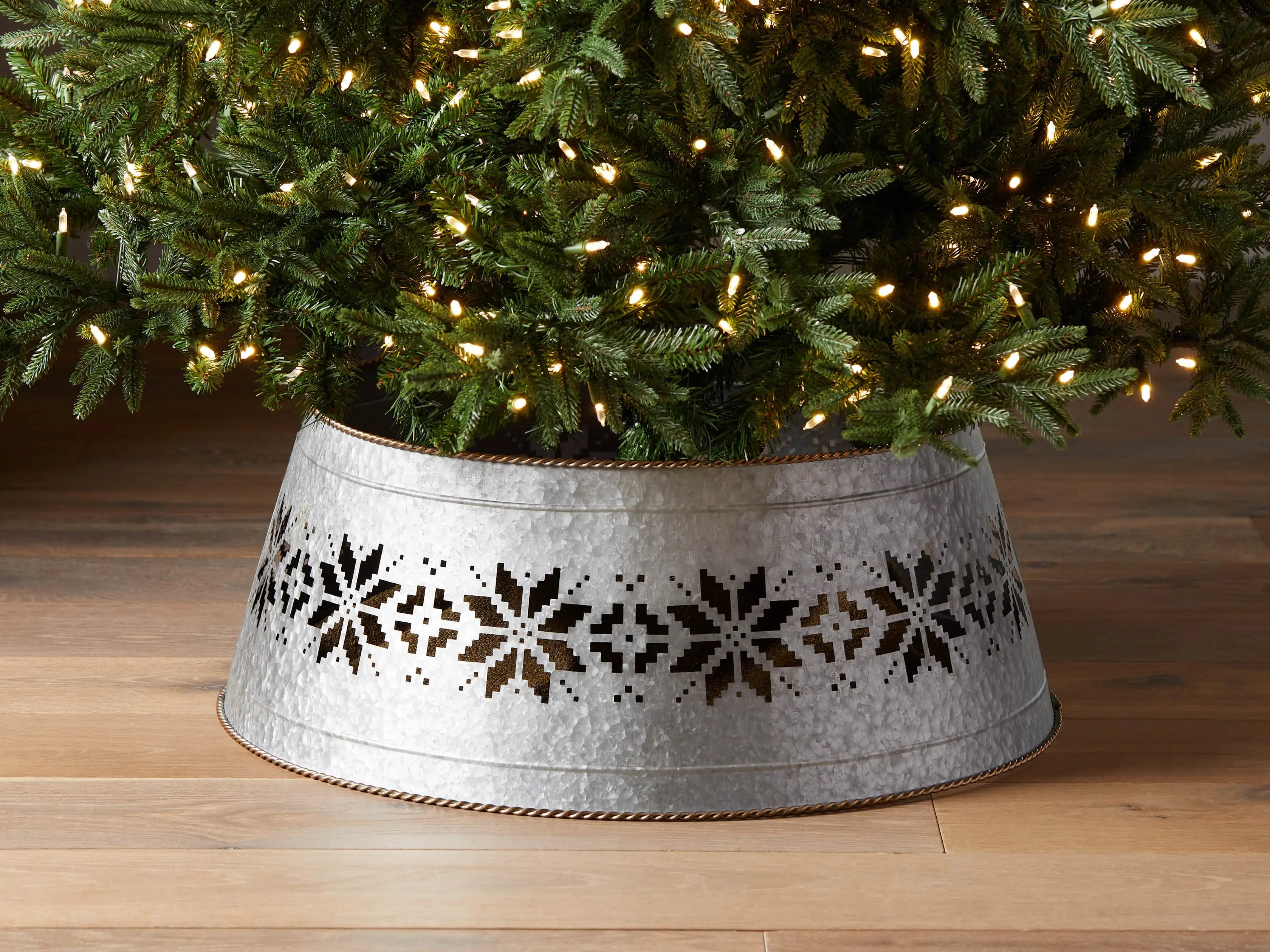Nordic Tree Collar | Arhaus | Arhaus
