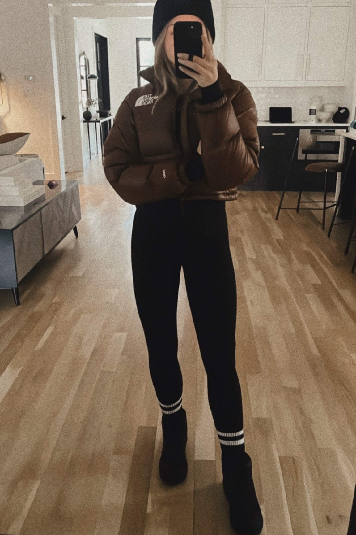 Puffer coat / ribbed leggings / Uggs 