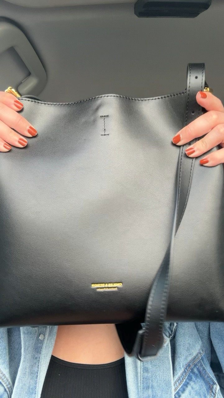 Work bag 
Bucket bag
Bucket purse
Amazon bag
Work purse
Tote bag 
Amazon find 

#LTKU #LTKtravel #LTKworkwear