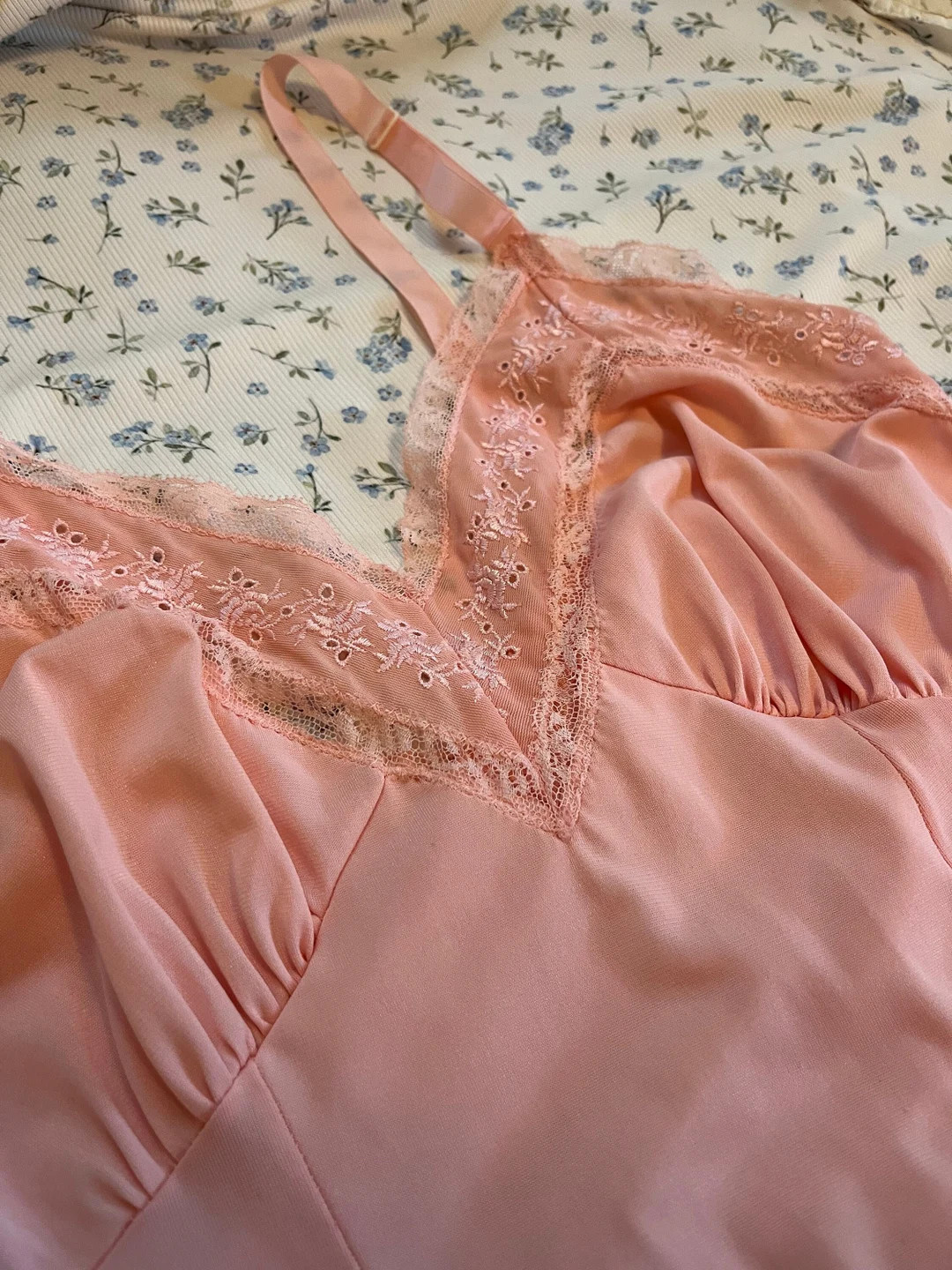 vintage peach pink lace slip with frill trim 30” waist | Etsy (US)