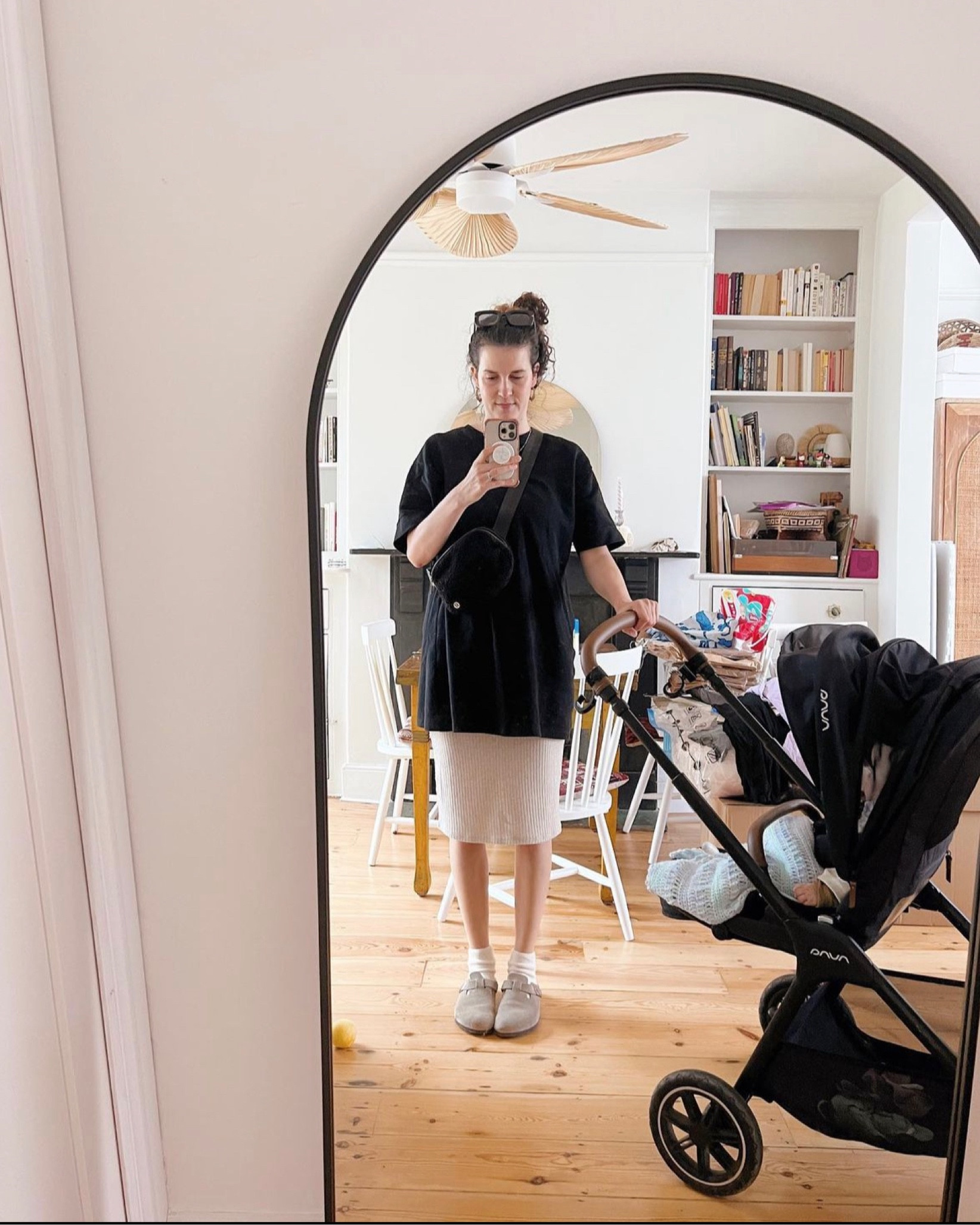 Selfie time in the living room. Wearing mostly Second hand but I linked similar items! 

#LTKkids #LTKSeasonal #LTKhome