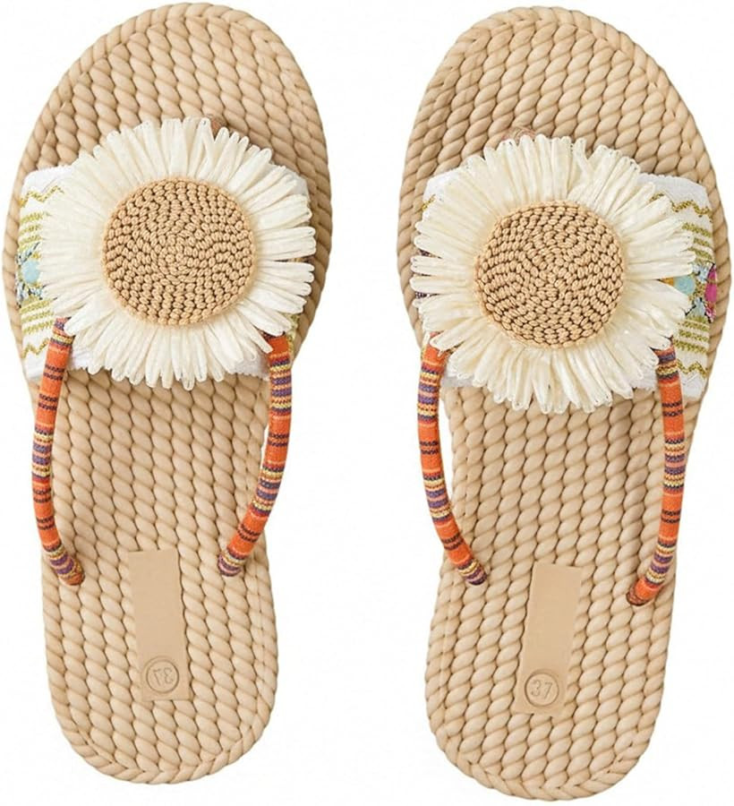 WDIRARA Women's 3D Floral Flip Flops Flat Sandals Open Toe Slip On Beach Vacation Slippers | Amazon (US)