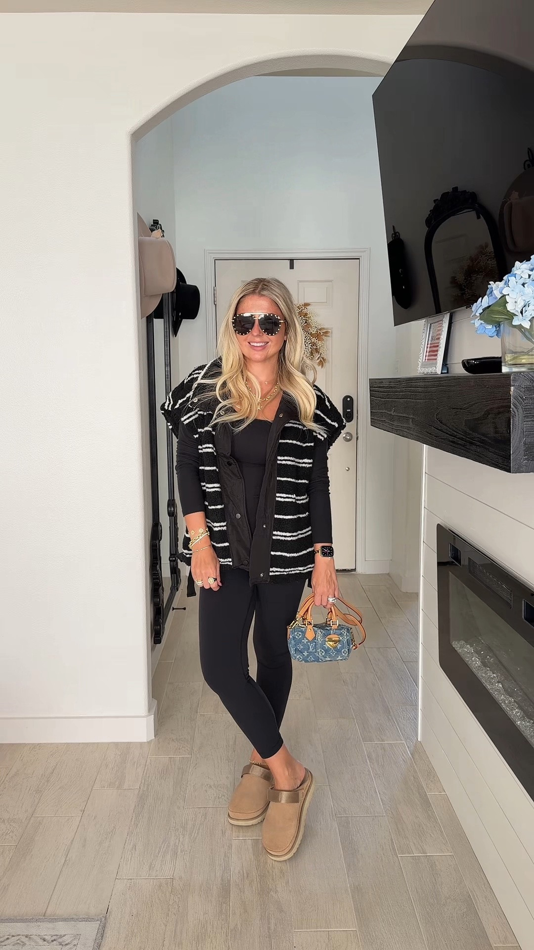 Fall outfit
Small vest 
Align leggings size 4
Ugg clogs tts
Purse code: ChristinaChapman