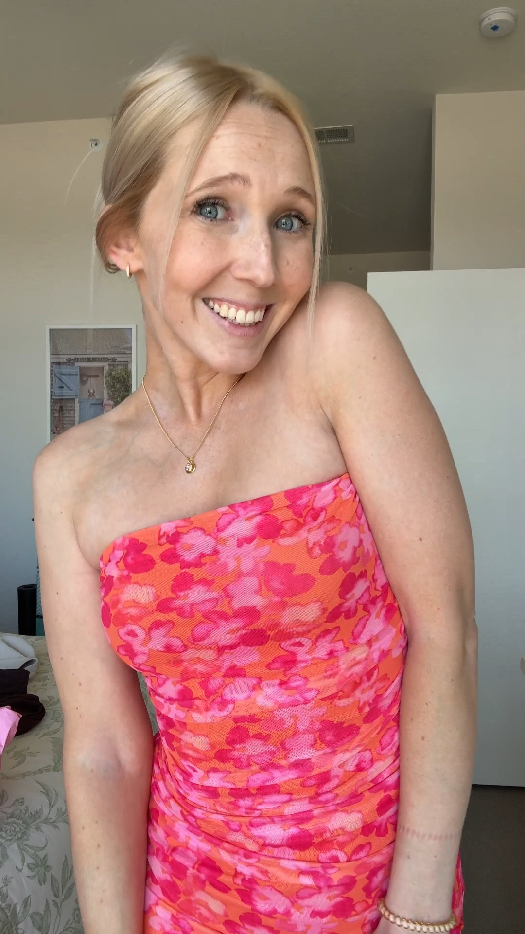 Obsessed with this pink and orange dress from @Beginning Boutique US 🧡🩷

Perfect for any Summer events!! It’s an easy pull-on style dress and it has great stretch!!


Floral dresses, summer wedding guest dress, bright pink dress, pink and orange floral dress, strapless maxi dress, vibrant dresses

#LTKWedding #LTKSaleAlert #LTKgrwm