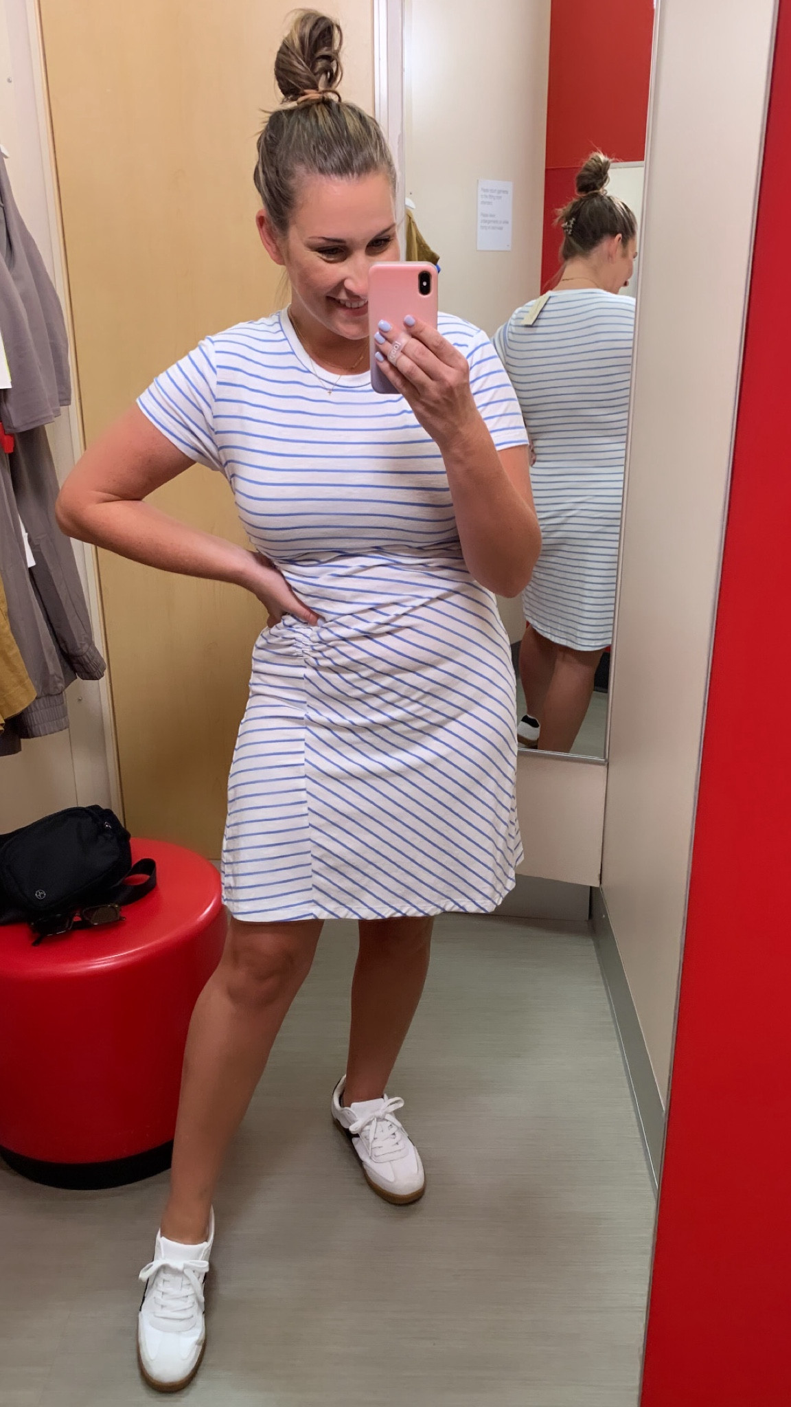 Casual side ruched dress- soft material! 🩵🤍

I’m wearing a medium here but could size up to a large for a looser fit 

#LTKstyletip #LTKfindsunder50 #LTKmidsize