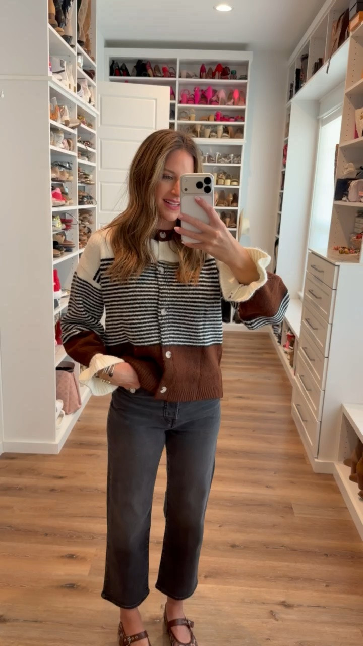 In a small top, size 26 jeans, flats and accessories - fits tts.

#LTKootd #LTKgrwm #LTKSeasonal