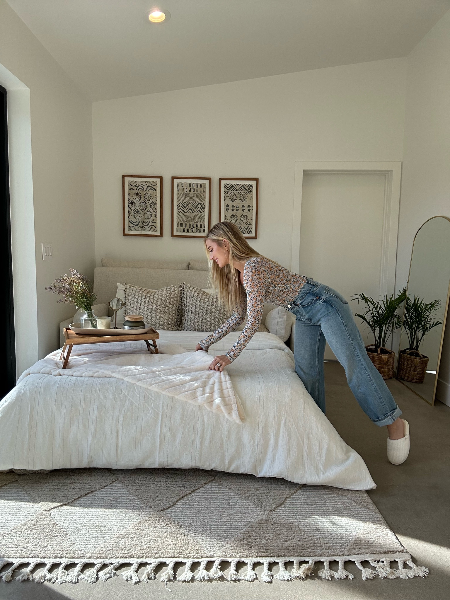Guest bedroom decor from Walmart! Loving these affordable modern finds 

#LTKsalealert #LTKhome #LTKfindsunder50