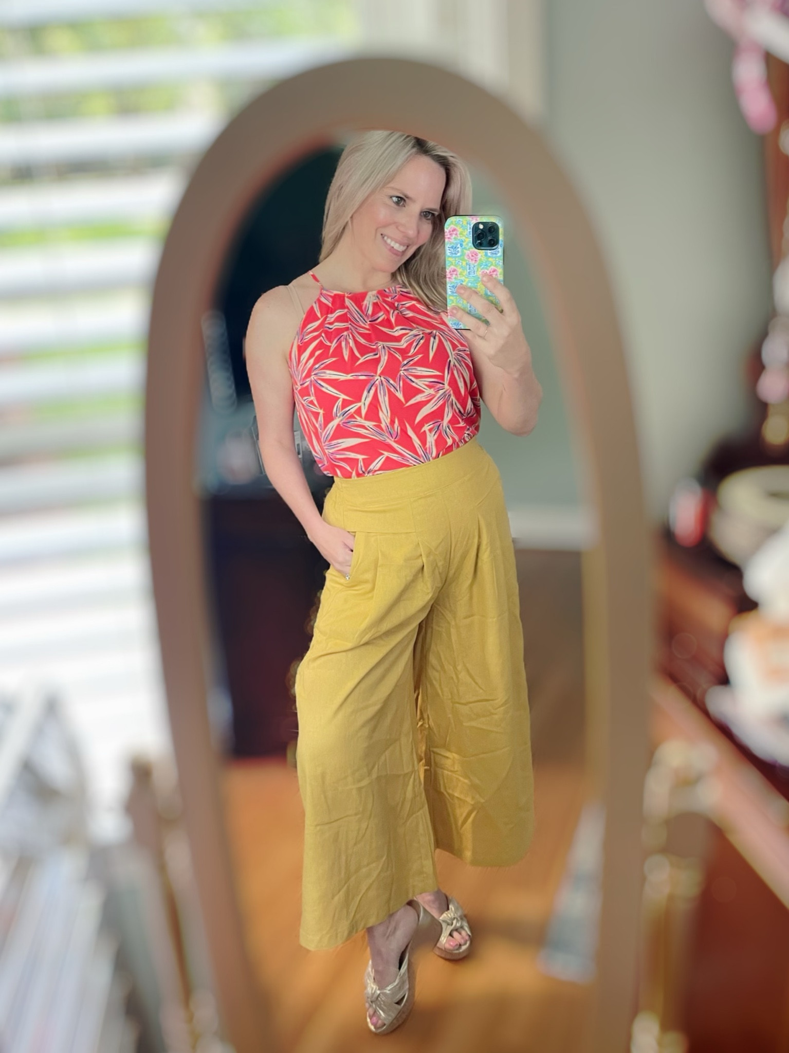 Wide leg linen blend pants, tropical print top 

#LTKOver40 #LTKFindsUnder50 #LTKFindsUnder100
