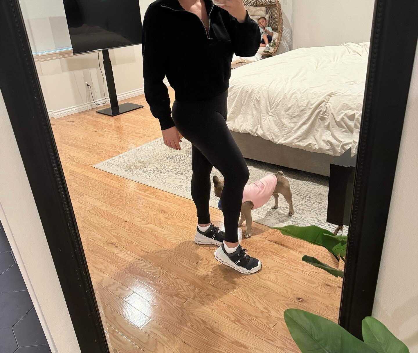 Amazon Bra Tank + Half Zip Pullover FTW on this Monday 👏🏼

🫶 Half Zip Pullover comes in so many colors and under $35 today! 

🫶 Loving this Bra Tank in Carbon Grey & mesh breathable material 

Comment “Monday” for links! 🔗 

#AmazonFinds #Amazon #Monday #workfromhome #fypage #fy #fypシ #workoutoutfit #walk