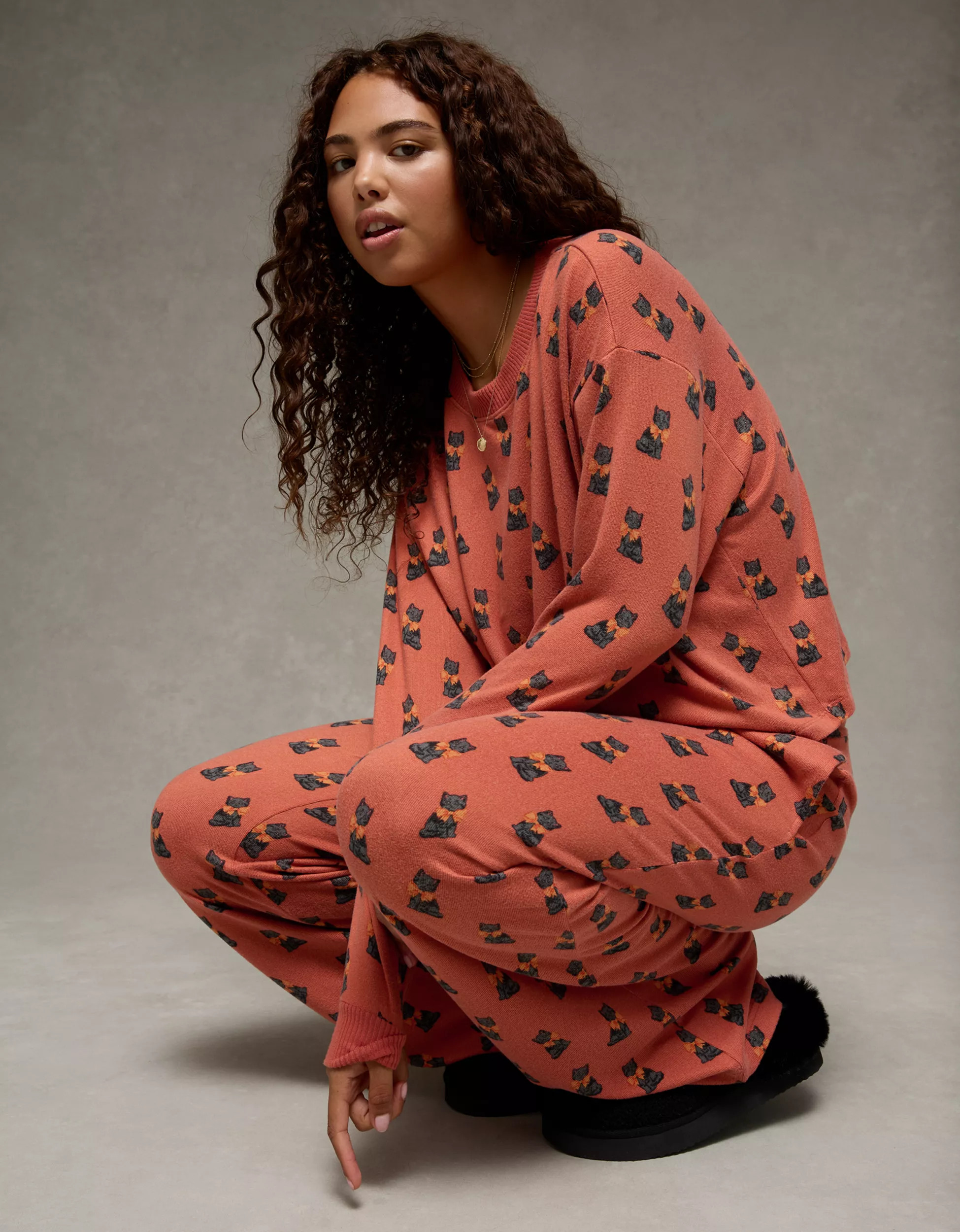 AE Luxe Plush Halloween Long-Sleeve & Pant PJ Set | American Eagle Outfitters (US & CA)