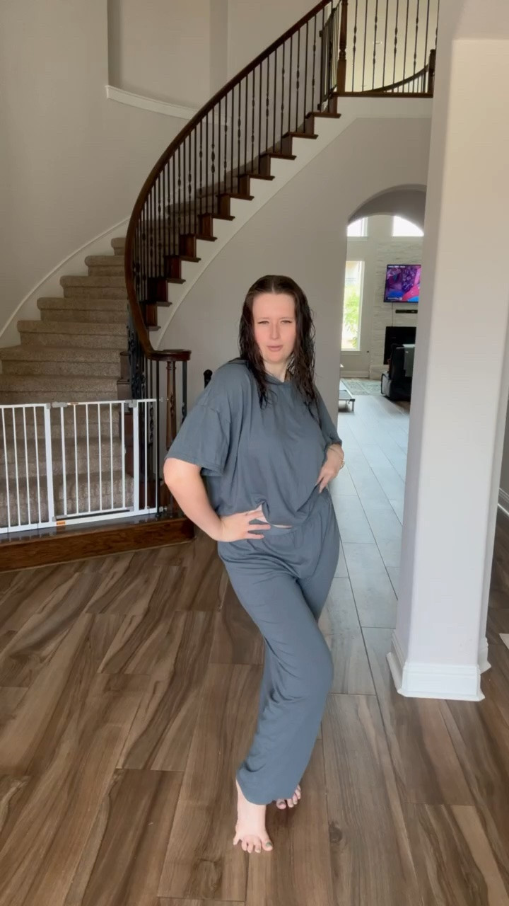These lounge sets are sooo comfy! 🤩

#LTKootd #LTKselfcare
