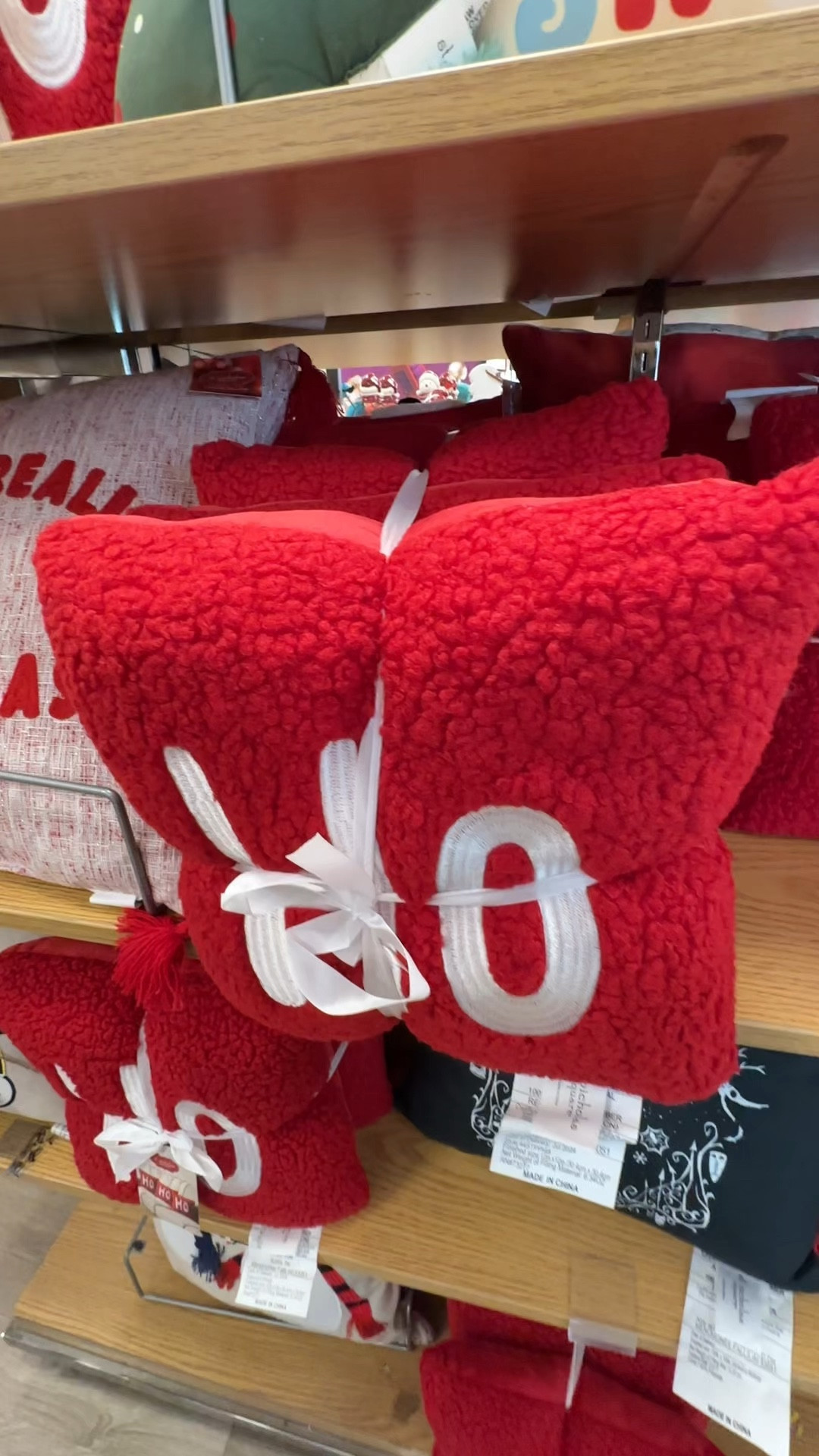 Such fun Christmas decorative pillows.  These are all from Kohls.

#christmasdecorations #christmasdecor

#LTKHoliday #LTKWatchNow #LTKCyberWeek