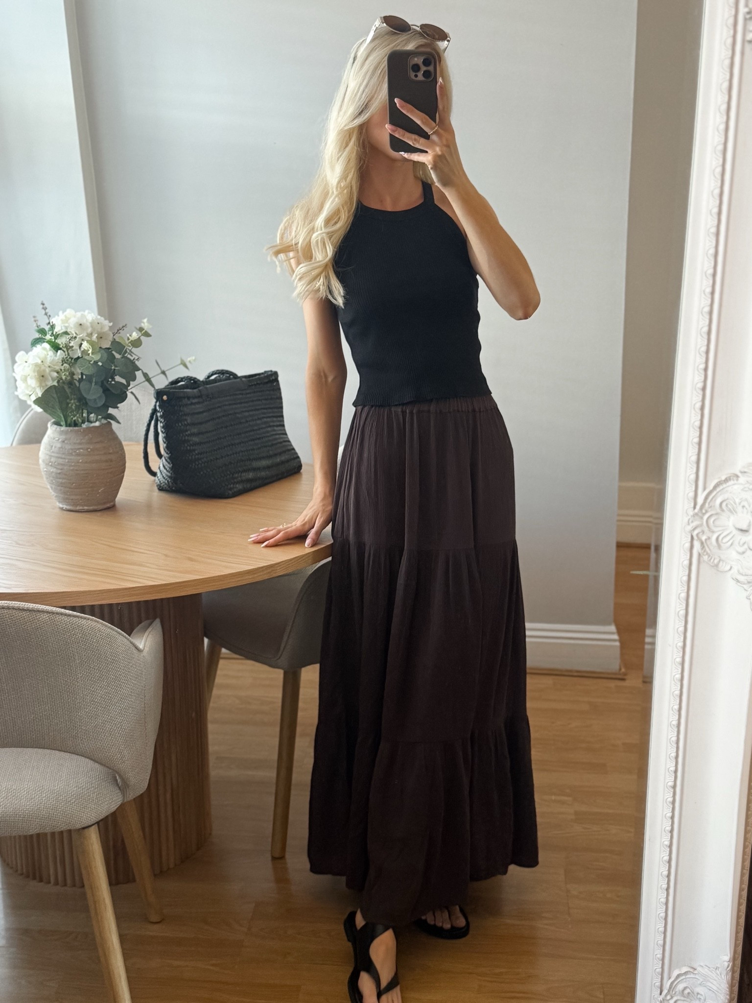 Easy every day summer outfit ☀️

Pull and bear, brown midi skirt, black bra top, Uniqlo, heatwave

#LTKsummer