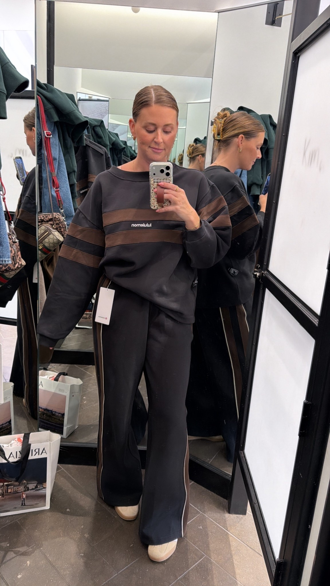 Small sweatshirt
Medium sweatpants