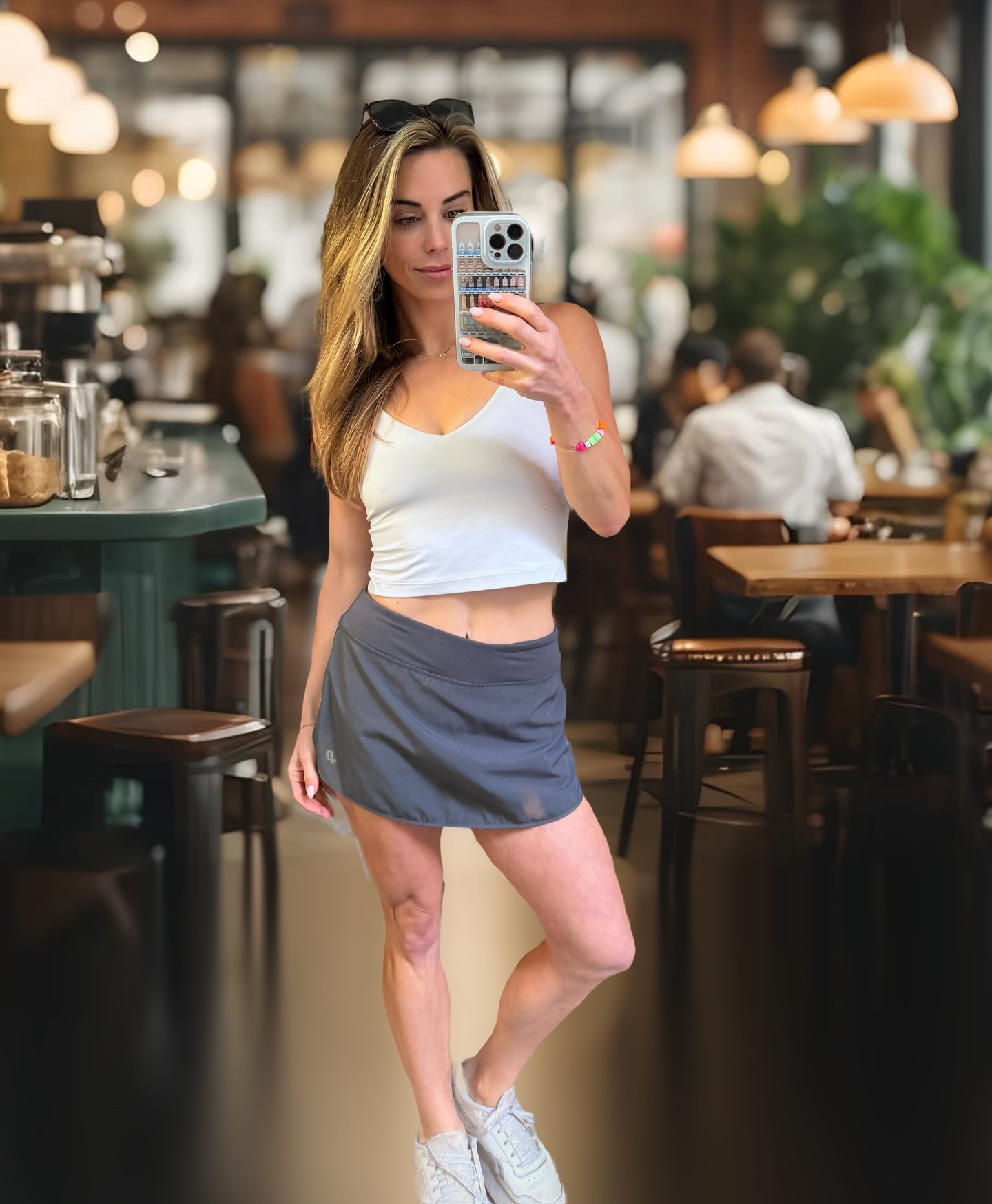 Stacey’s mom was iconic. Sasha’s just tired & needs to flesh out her LTK/IG feed 🥱 

Link in bio if you want today’s ‘SAHM hot off a plane running on 0 hrs of sleep + 100 activities later’ look.