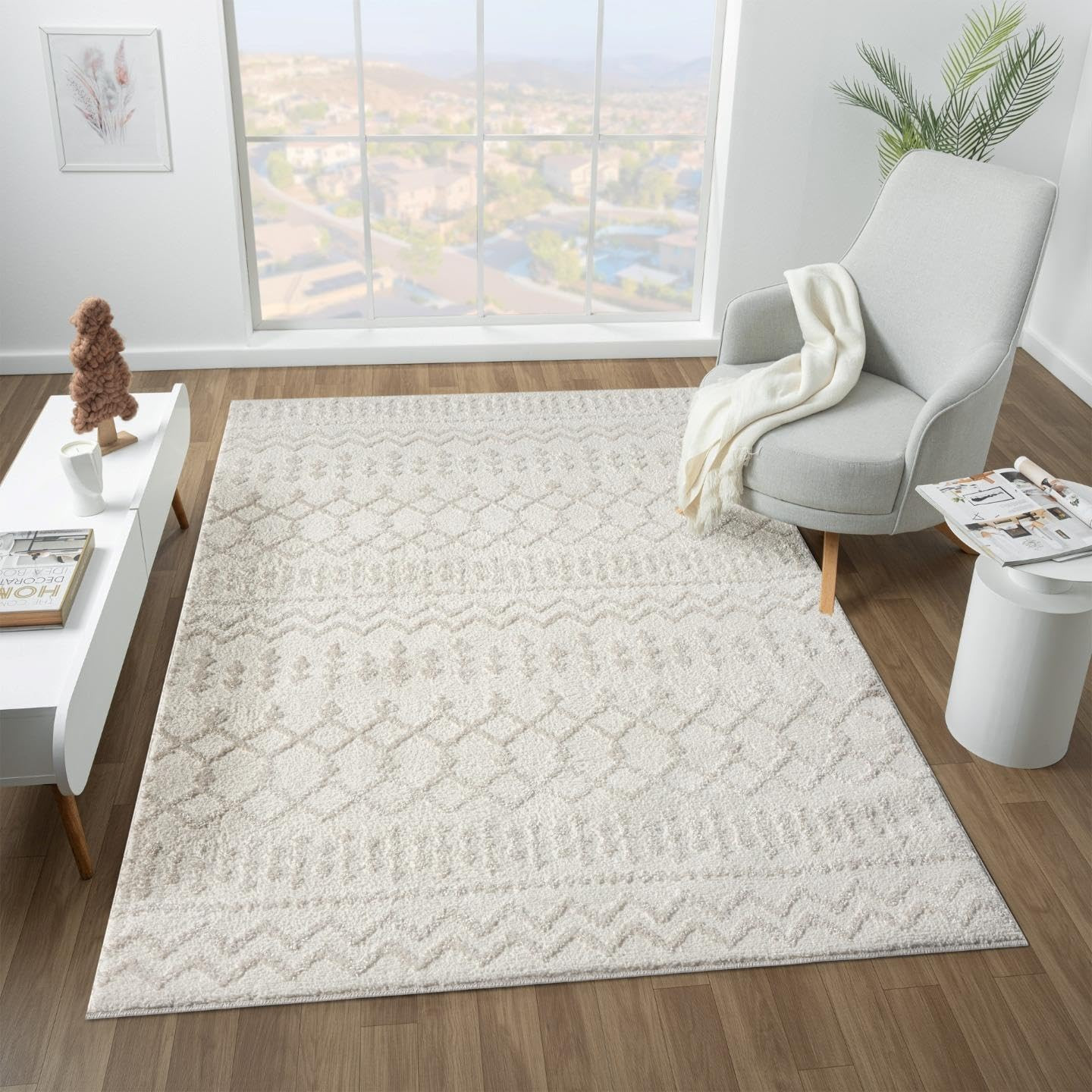 LUXE WEAVERS Ibiza Collection 8742 Cream 8x10 Modern Abstract Area Rug | Amazon (US)