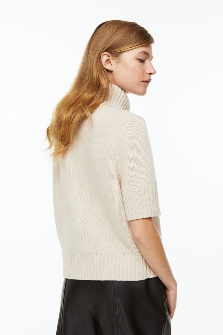 Cashmere-blend polo-neck top | H&M (UK, MY, IN, SG, PH, TW, HK)