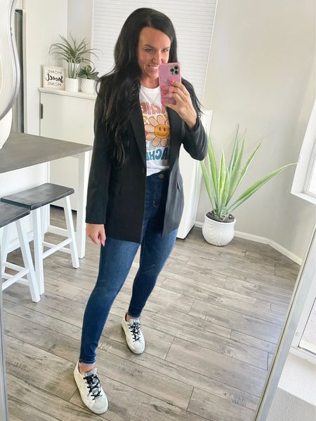 Casual teacher OOTD!

Blazer fits TTS — I sized down to an XS but wish I would’ve just stuck with my normal size S. These are my fav jeggings (fit TTS but also stretchy). My tshirt is my normal size S.


Amazon, jeggings, jeans, teacher tshirt, blazer style, teacher outfit, sneakers, GG

#LTKworkwear #LTKfindsunder50 #LTKSeasonal