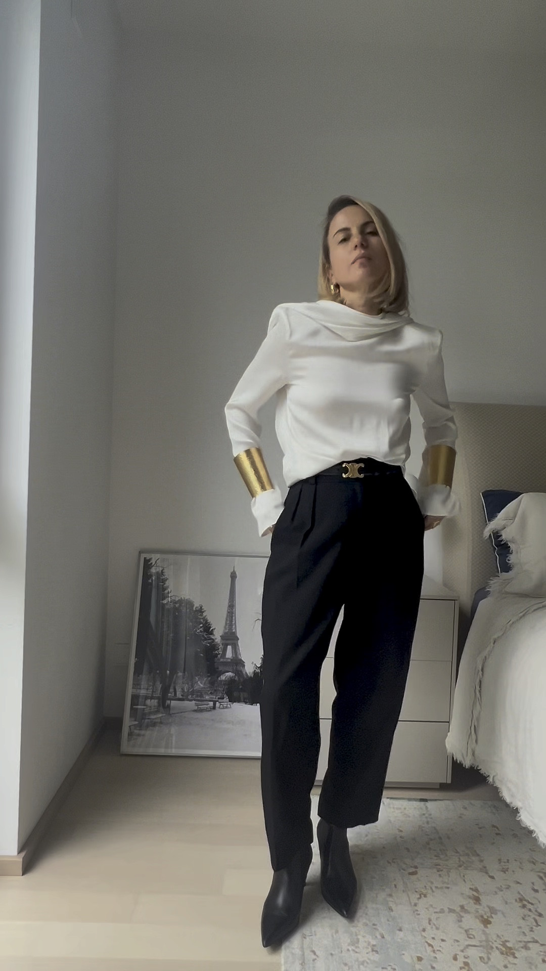 The perfect night put blouse. Effortless chic/Minimal Chic

#LTKeurope #LTKHoliday #LTKstyletip