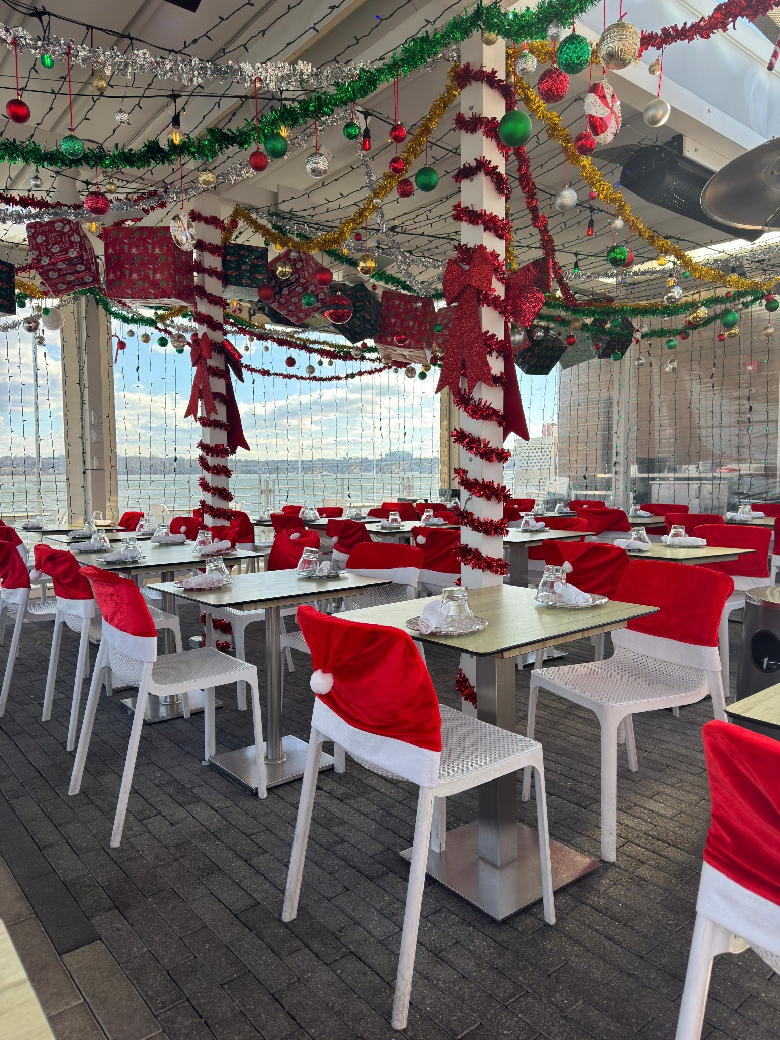 Girls’ Day at BARCA | Festive Vibes You Can Recreate at Home
We spent the day at BARCA Pier & Wine Bar experiencing BARCA Wonderland, and it inspired us to bring that same festive, waterfront energy back home. From the cozy holiday atmosphere to the creative cocktail vibes and coastal feel, it was the perfect reminder that you don’t need a big trip to make a moment feel special.
Whether you’re hosting a girls’ night, planning a cozy get-together, or just setting the mood at home, BARCA’s festive energy is easy inspiration to recreate, all about good company, great ambiance, and enjoying responsibly.



#LTKHome #LTKSeasonal #LTKHoliday