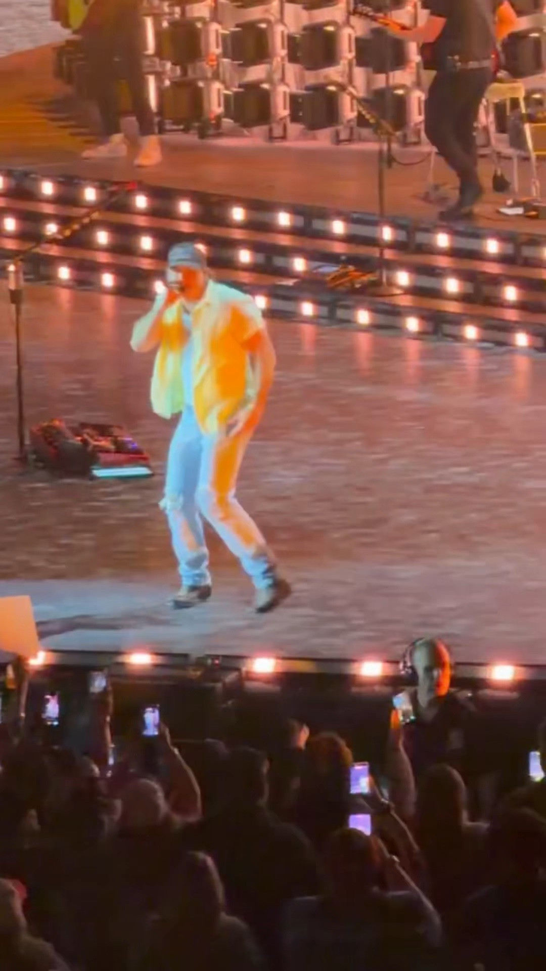 🥇Big fan of experiences over things! Buy the tickets! Go see the show! 🎟️

🤠Morgan Wallen puts on an amazing performance! 2 hours of non-stop energy and music! 🎶

#LTKdayinmylife #LTKTravel #LTKootd