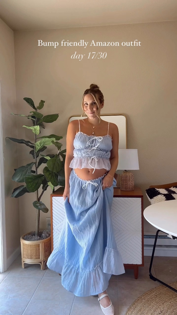 30 days of bump friendly Amazon outfits 🤰🏼 DAY 17

This set is summer perfection! The skirt is incredibly stretchy and can be worn above or below the bump! It would be so cute for a gender reveal or baby shower! Wearing size small

Amazon finds | Amazon style | bump friendly outfit | summer style 

#LTKBump #LTKStyleTip