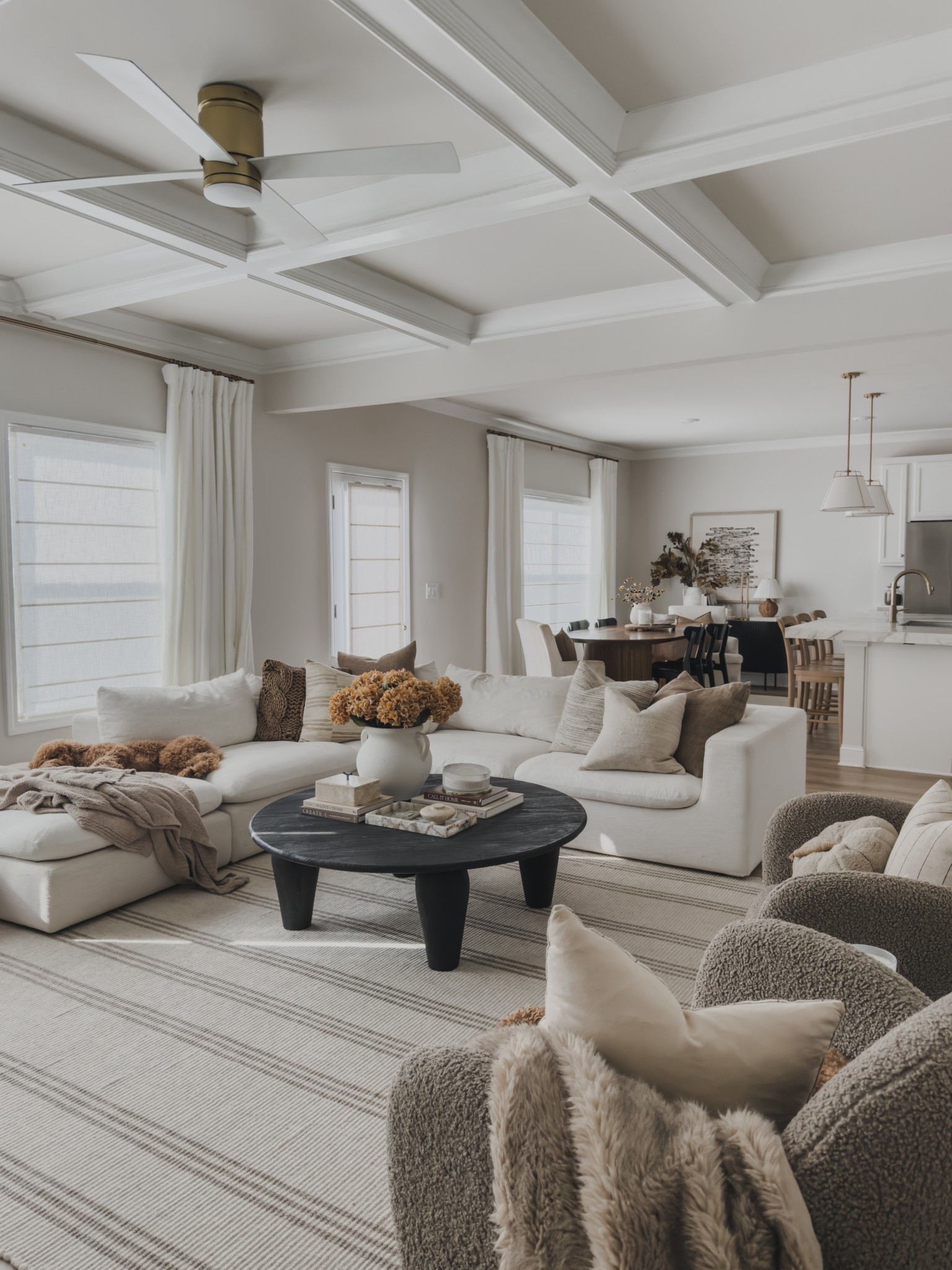 Sharing all of my @amazon home favorites that are currently on sale for cyber Monday!

Home finds, home inspo, around the home, living room style, primary bedroom, coffee bar, shop the look! 

#AD #founditonamazon #WinterFavorites2025

#LTKHoliday #LTKCyberWeek #LTKHome