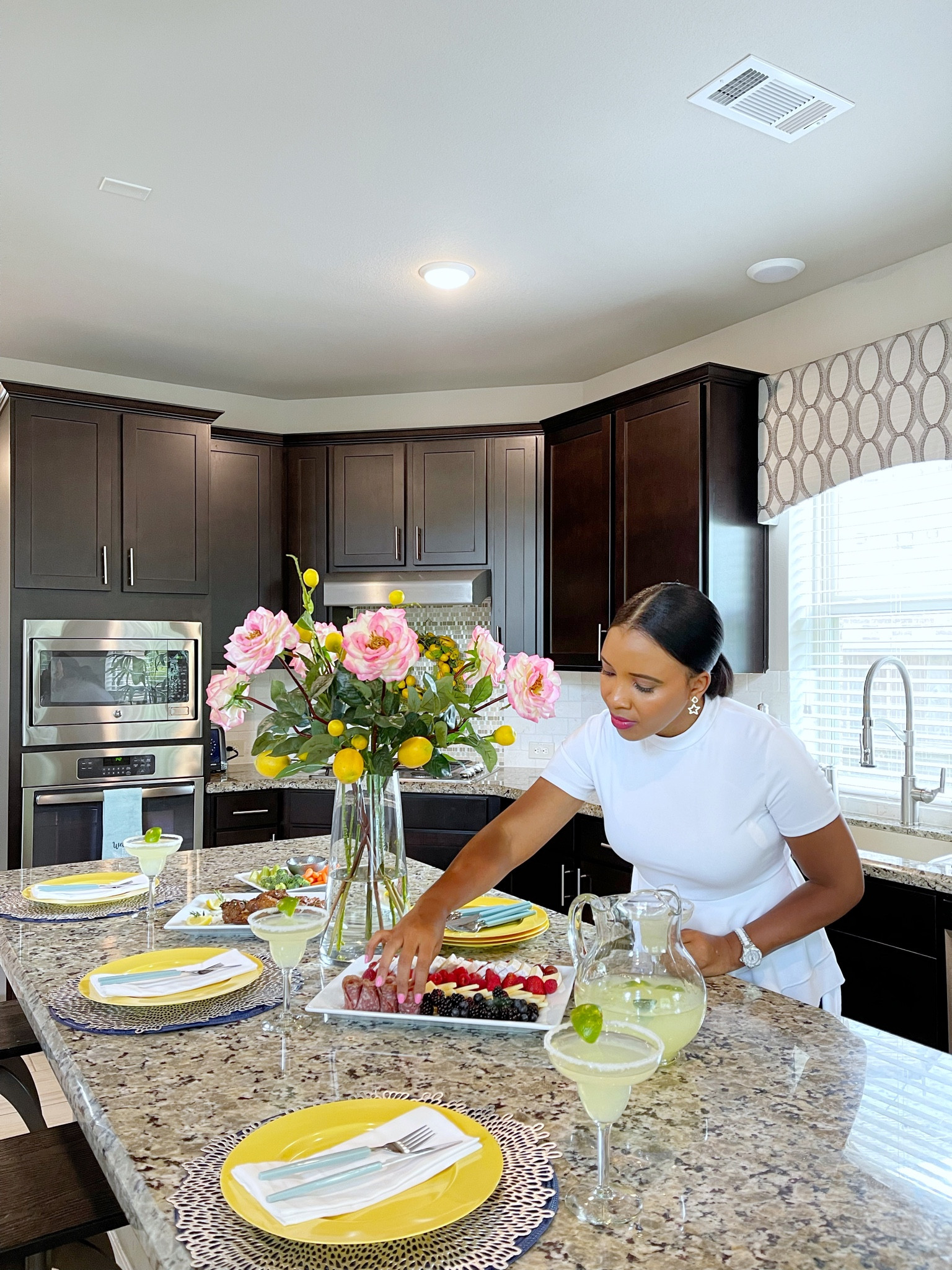 Shop this summer table setting! #homedecor #summerdecor #dinnerware #tableware #drinkware

#LTKFind #LTKsalealert #LTKhome