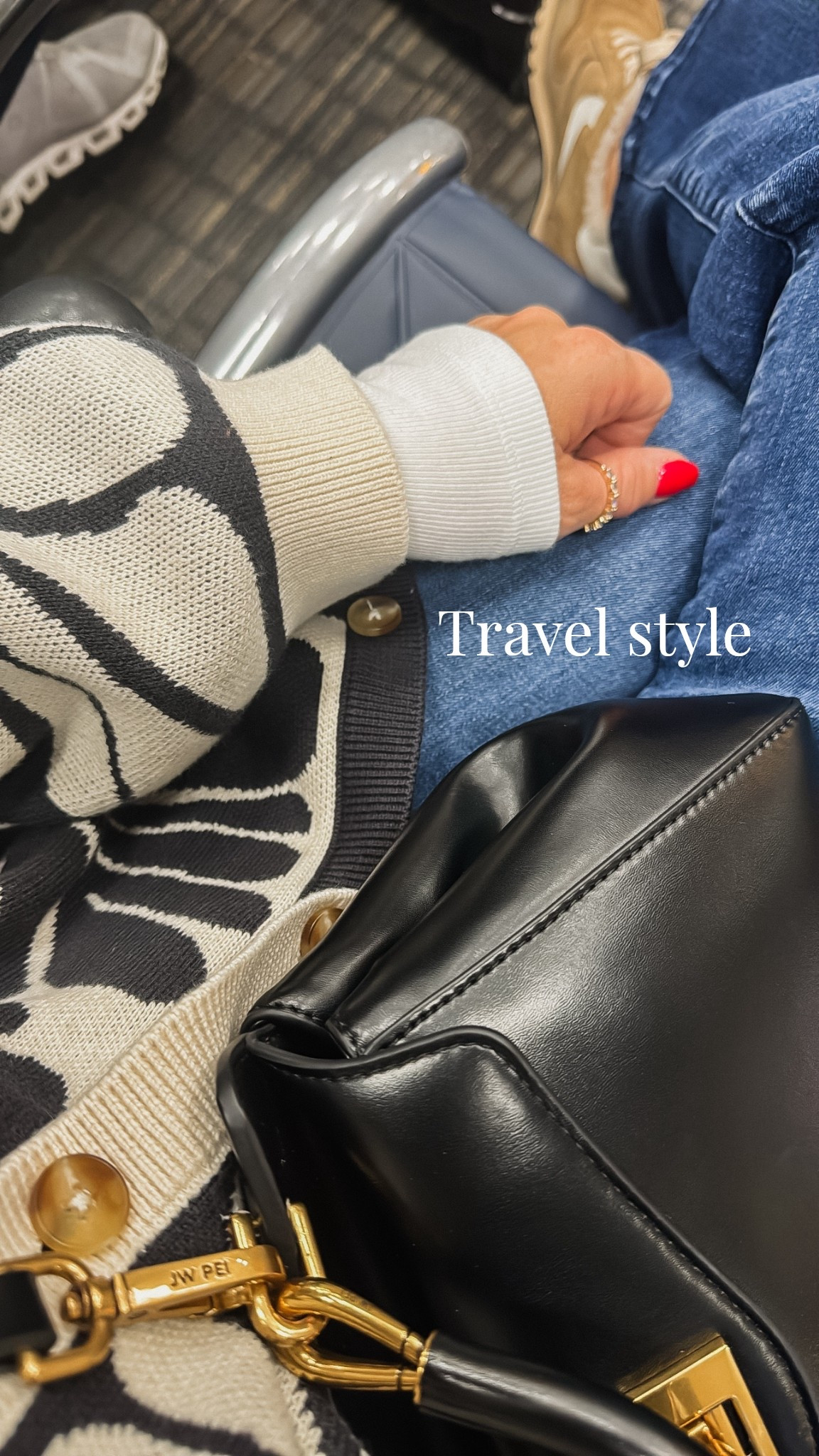 Travel style to NYC. 


#LTKTravel #LTKootd