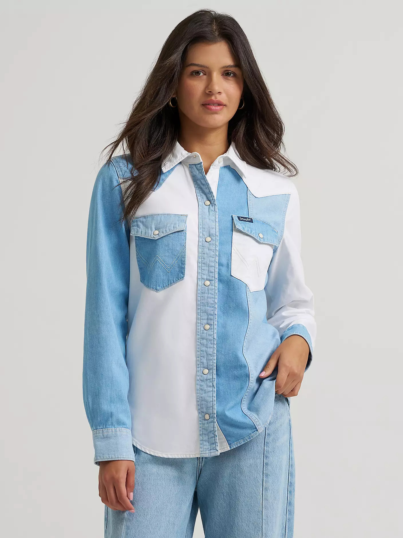 Women's Wrangler Pieced Denim Vintage Fit Snap Shirt | Wrangler