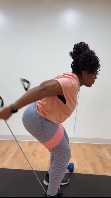 Beginner friendly in the gym or at-home CurVyFIT ⌛️ LONG RESISTANCE BAND WORKOUT - Full Body Fitness Routine | GROW YOUR BOOTY | High Impact | Compound movements | No repeats + Bonus optional exercises 🍑🦵🏾 🏋🏾‍♀️💪🏾👟🤸🏽‍♀️

♡♡♡♡♡♡♡♡♡♡♡♡♡♡♡

o	I attempt 10- 12 reps X 3 sets/circuits per exercise. 
♡♡♡♡♡♡♡♡♡♡♡♡♡♡♡

Salut BeautyKing🤴🏾& BeautyQueen 👸🏽💚💋💛 AKA Hello Transformers,

o	Shop My Faves & Learn how to multipurpose & transform your gym outfits → https://www.shopltk.com/explore/LaBeautyQueenAna
o	Helpful Links → https://linktr.ee/labeautyqueenana
o	My Detailed CurVyFIT Fitness Journey  → https://labeautyqueenana.com

♡♡♡♡♡♡♡♡♡♡♡♡♡♡
Oui, je parle Français 🧠🇨🇲
AfroPreneur | MomPreneur | CurVyFITpreneur

CurVyFIT | MINDSET | PRODUCTIVITY = MONEY 💵 💴 💰 
♡♡♡♡♡♡♡♡♡♡♡♡♡♡♡

Music 🎶: I do not own the rights to this song.
 
DISCLAIMER: This content is for educational and informational purposes only.
♡♡♡♡♡♡♡♡♡♡♡♡♡♡♡

This workout was inspired  by → 

#LTKfindsunder100 #LTKfitness #LTKVideo