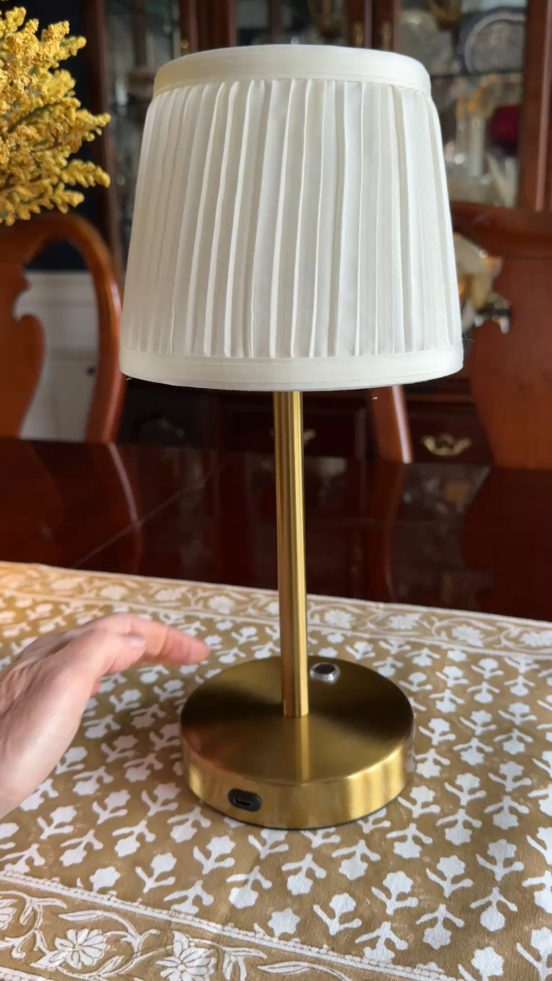 Cute 12 inch high cordless and rechargeable lamps.  They have a pleated shade, come in a set of two and are perfect for a Thanksgiving table!



#LTKStyleTip #LTKHome #LTKHoliday